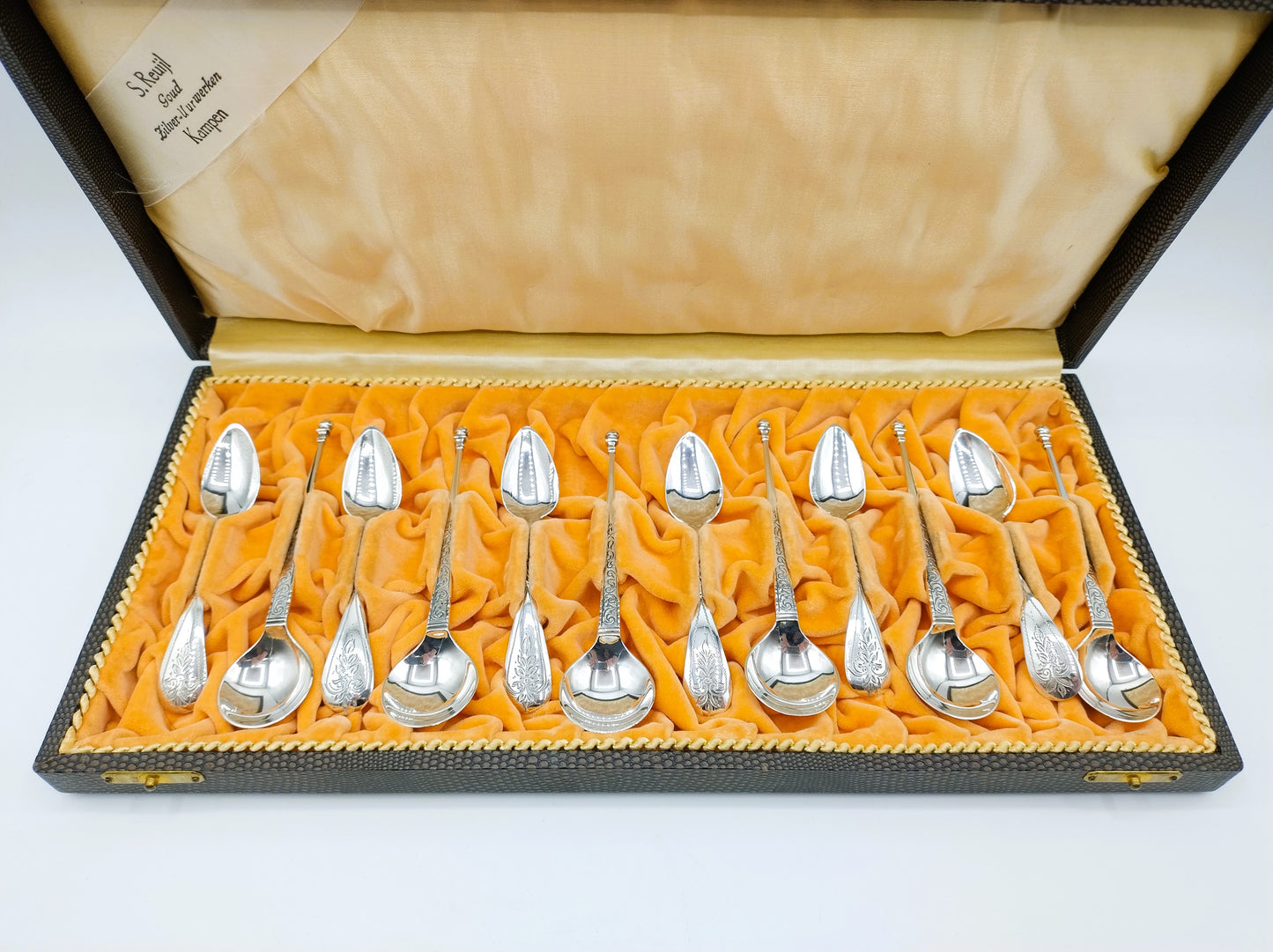 12-Delige lepelset in luxe cassette, Fa. Bijkamp & Co, Steenwijk