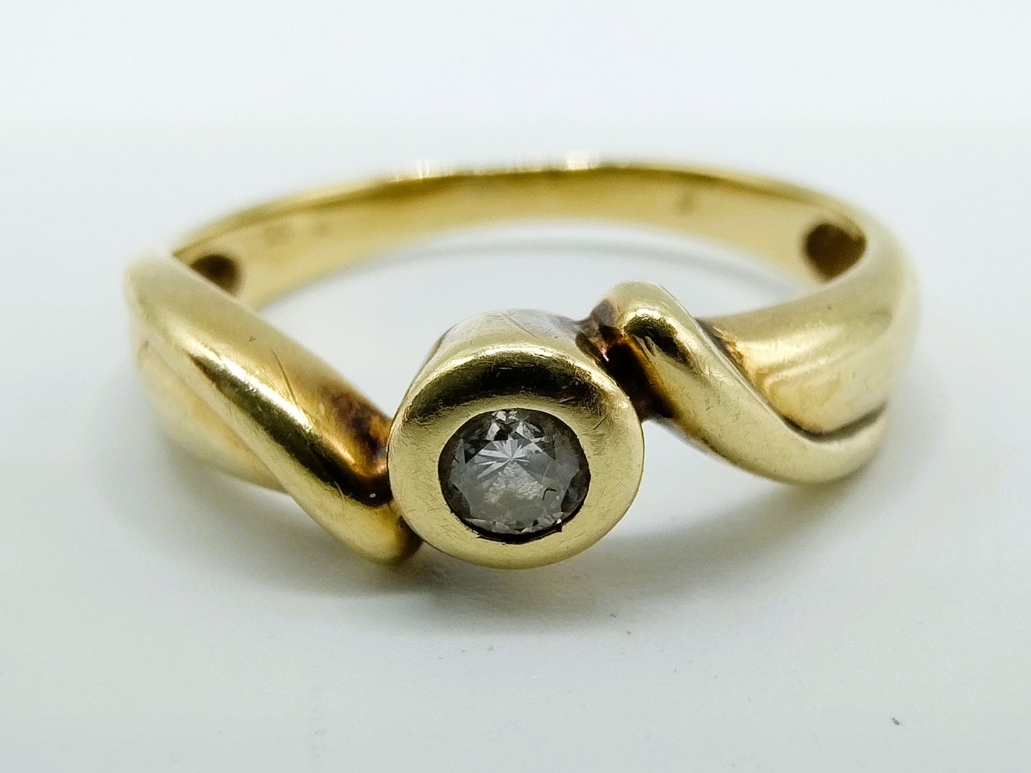 Gouden ring met diamant (0.10 ct), 16,5 mm
