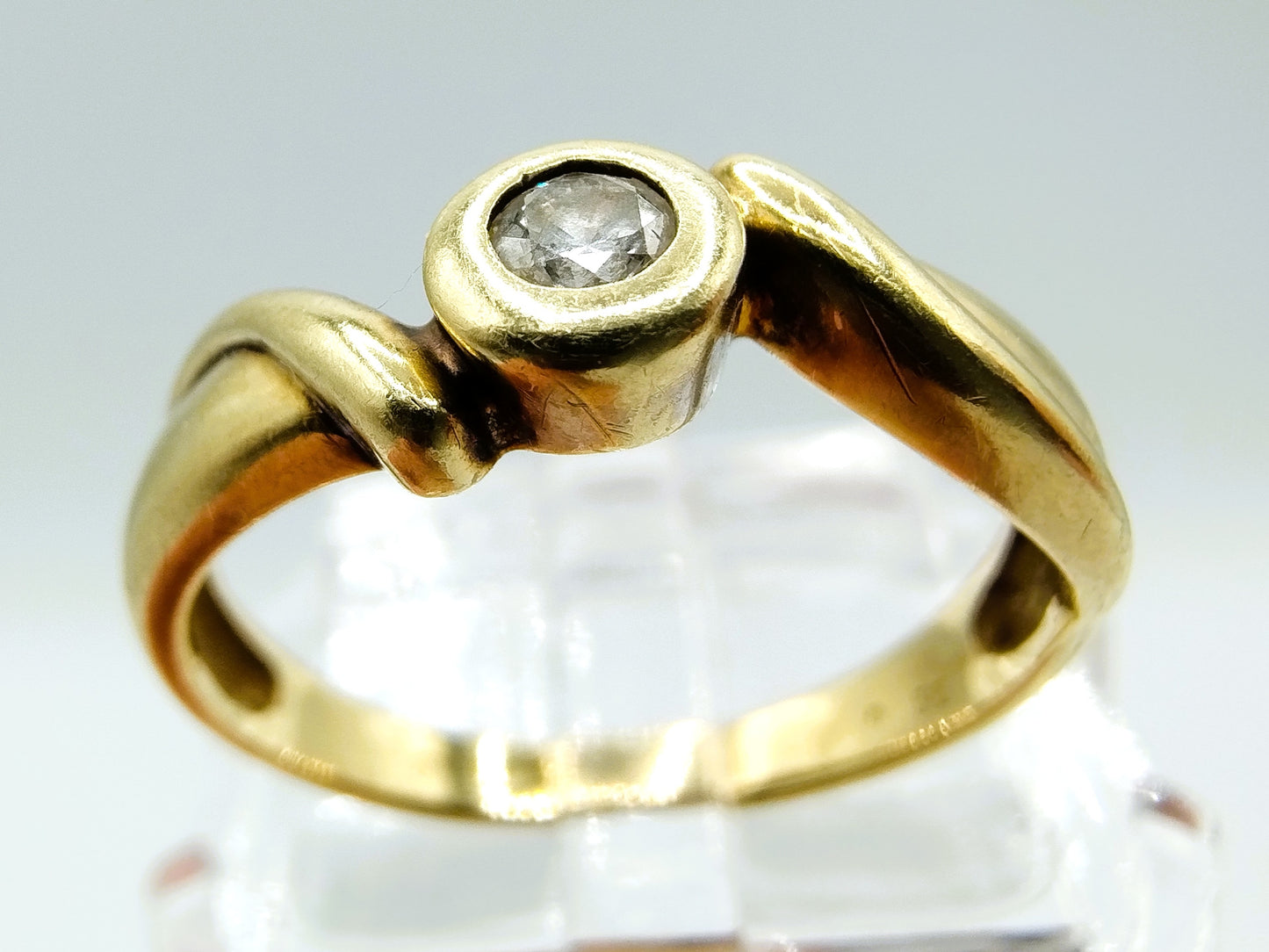 Gouden ring met diamant (0.10 ct), 16,5 mm