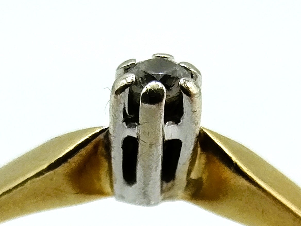 Gold solitaire ring with diamond, 17.5 mm
