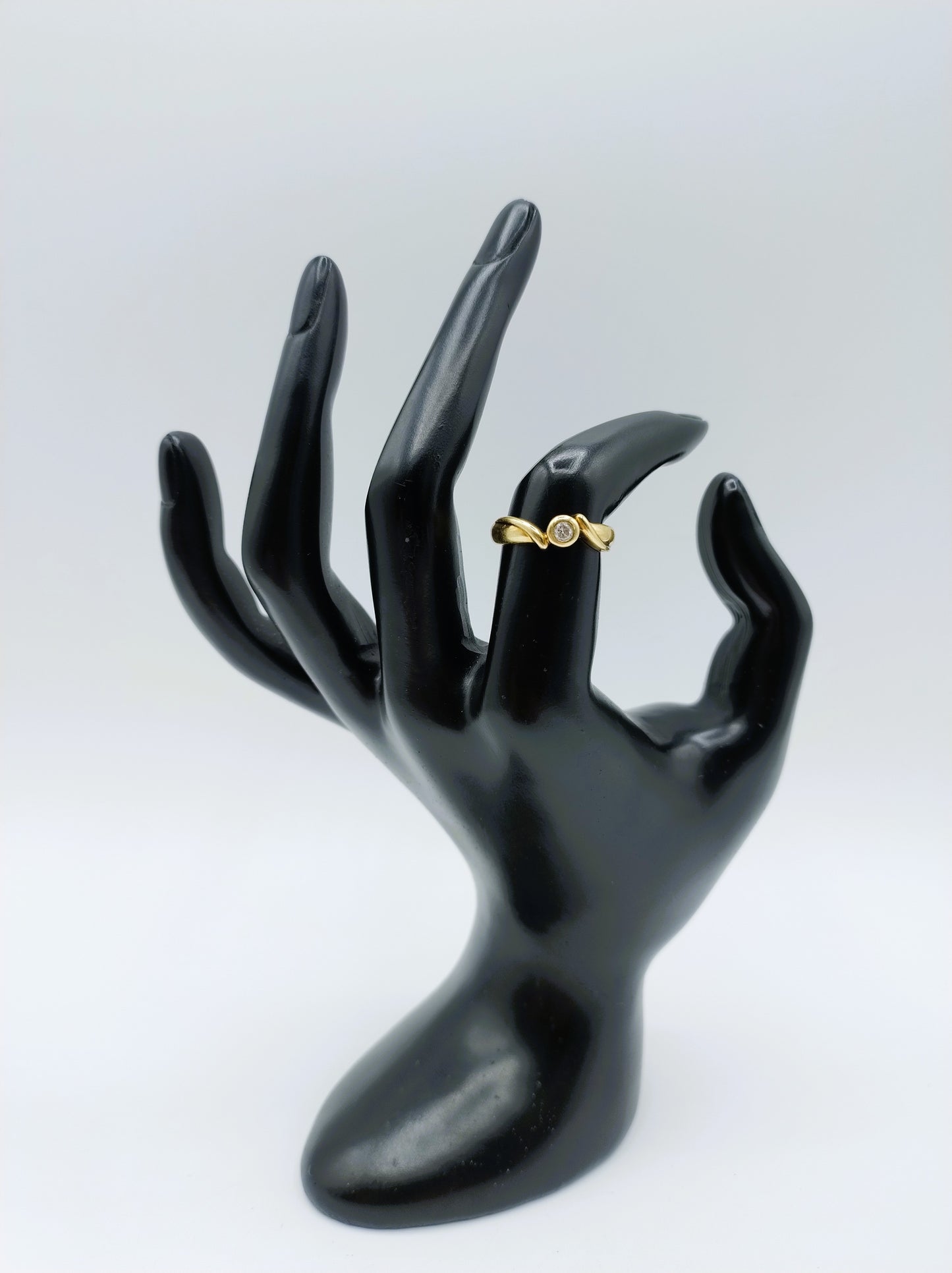 Gouden ring met diamant (0.10 ct), 16,5 mm