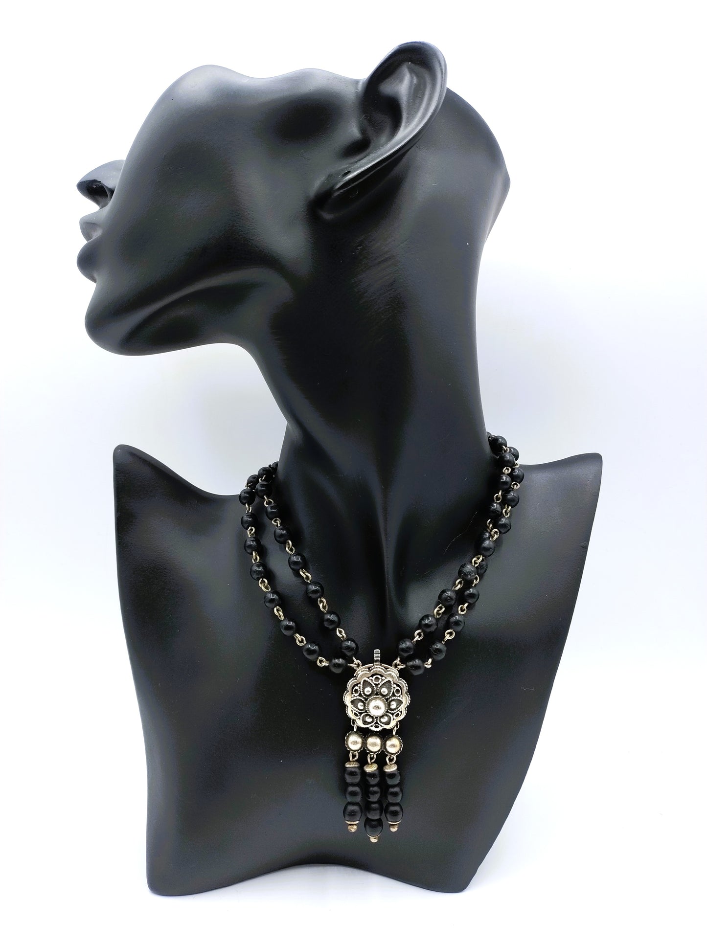 Necklace of jet beads on silver wire with silver clasps, 39 cm