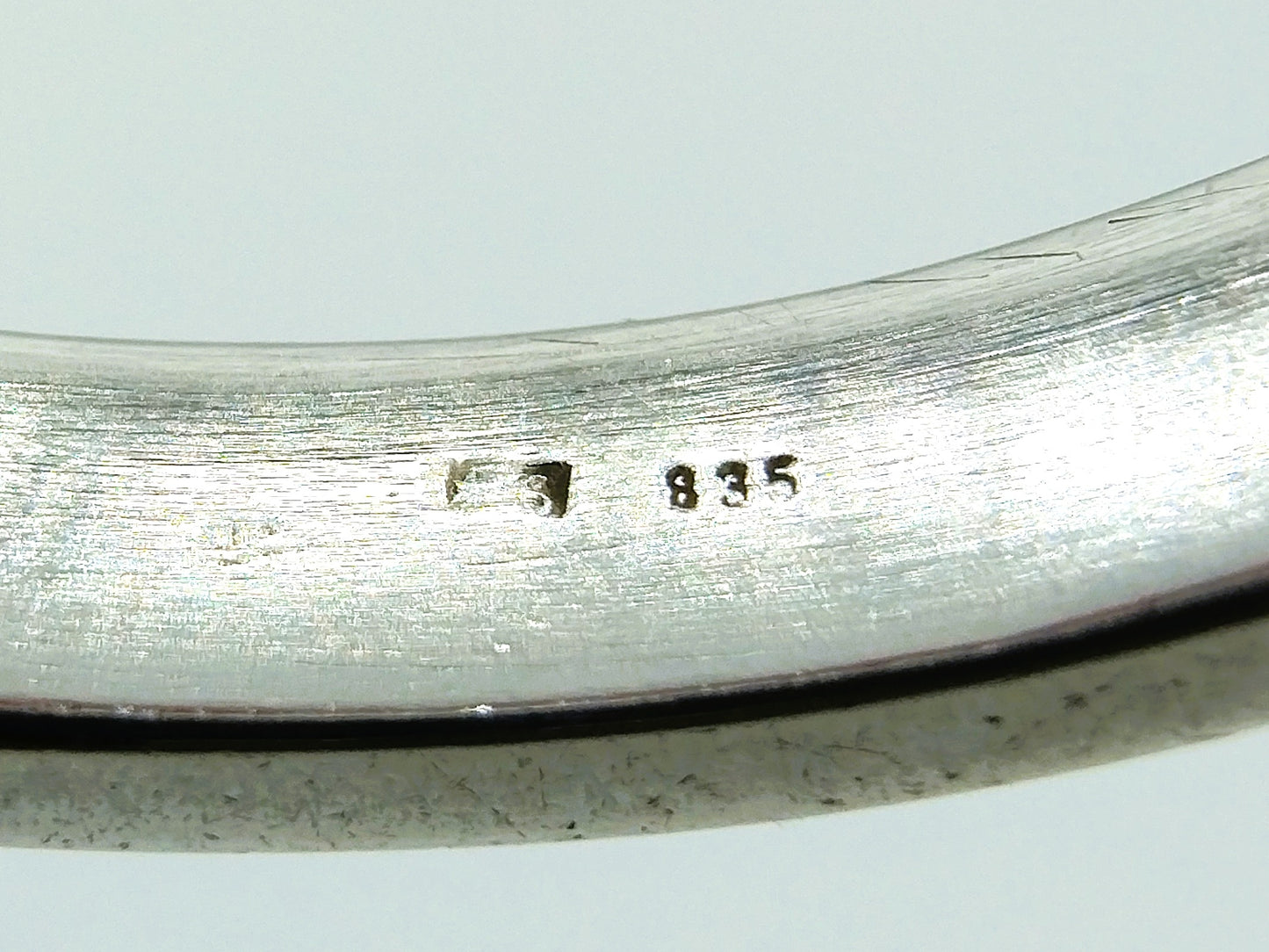 Silberner Armreif mit offenem Ende, 18 cm