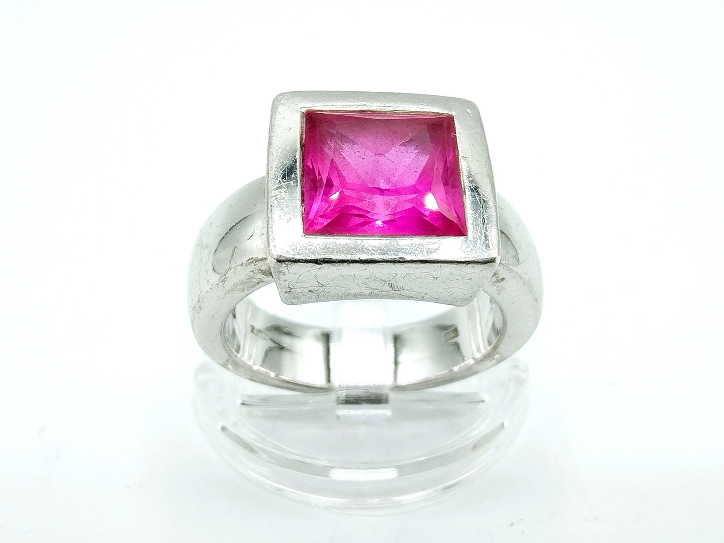 Silberner Zinzi-Ring mit rotem Stein, 17,5 mm