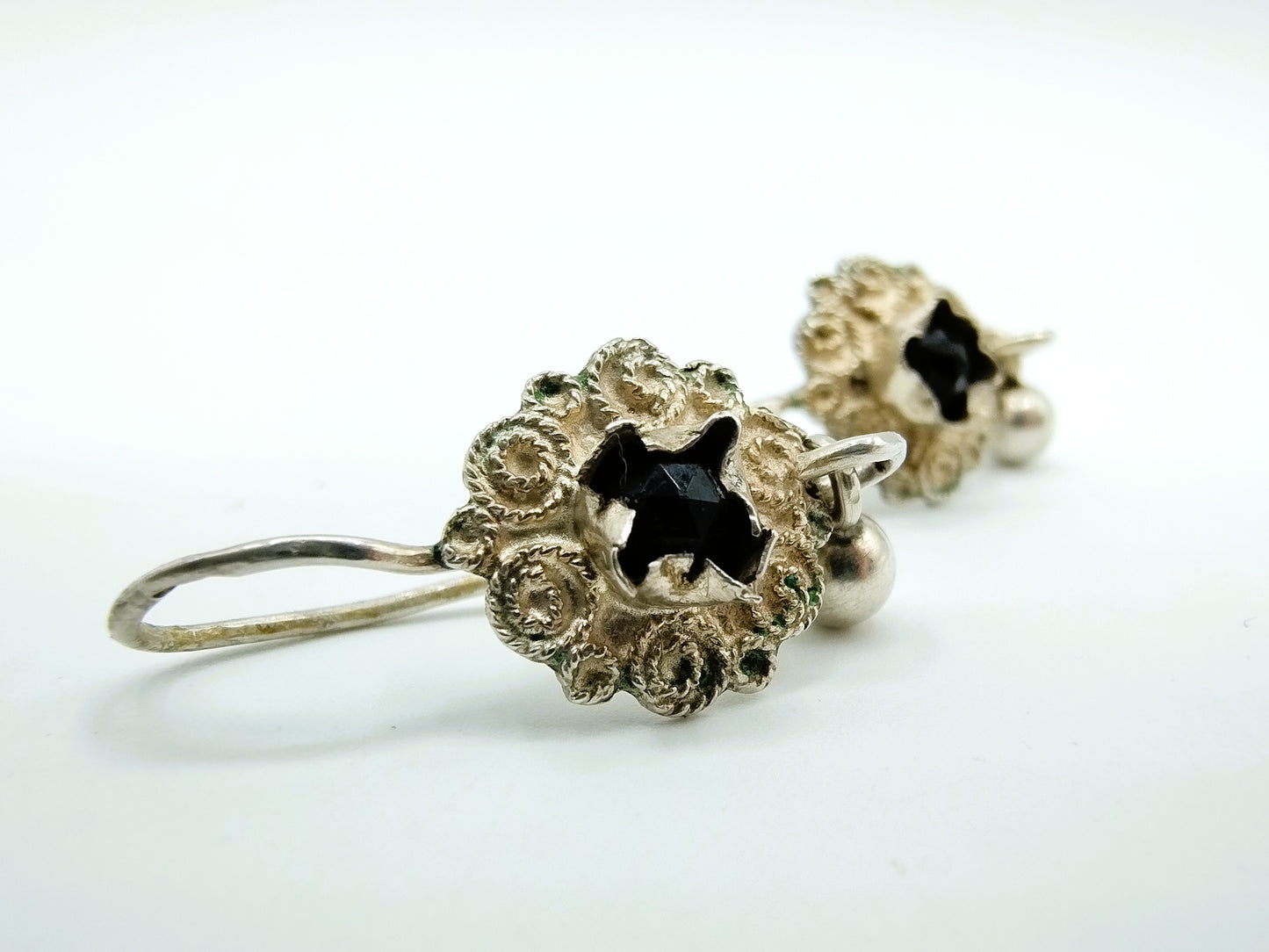 Silver mourning earrings with jets