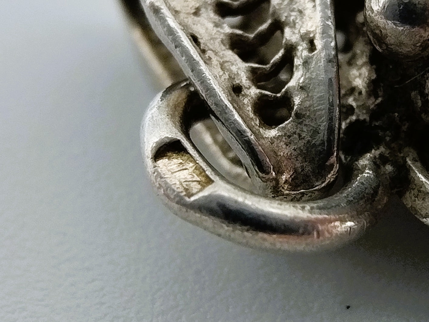 Silver Zeeland button pendant