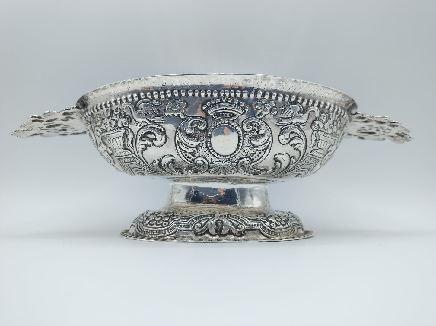 Zilveren brandewijnkom, Jelle Thomas, Makkum, 1754