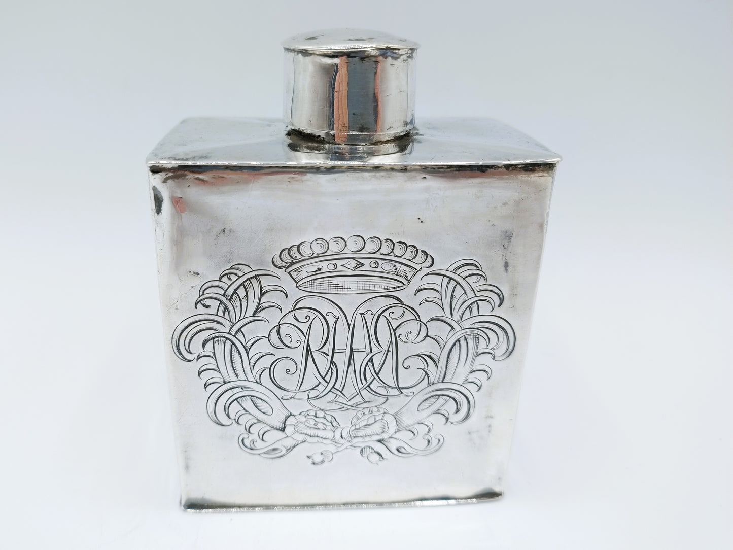 Zilveren theebus, A. de Rooy, Amsterdam, 1747