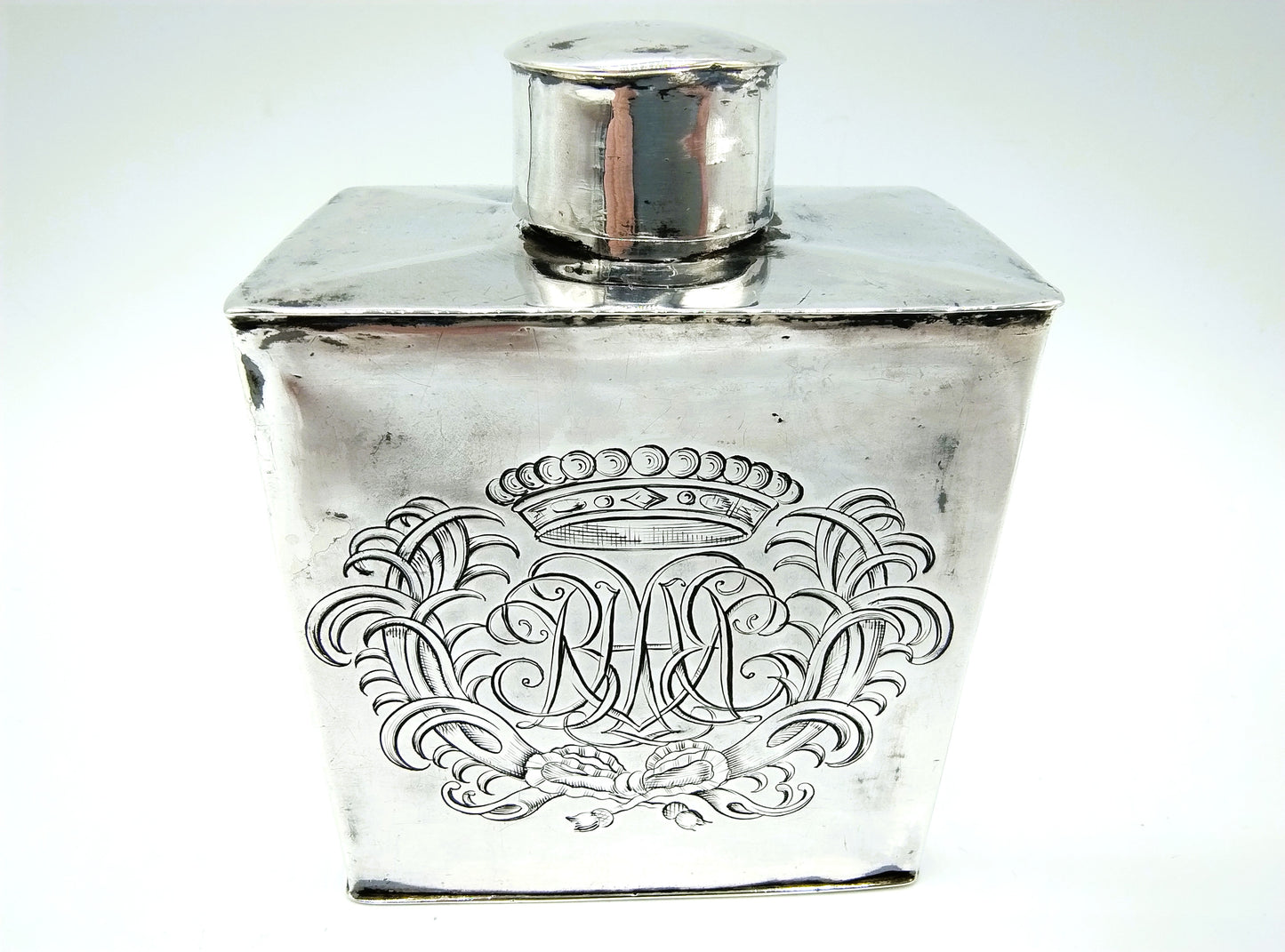 Zilveren theebus, A. de Rooy, Amsterdam, 1747