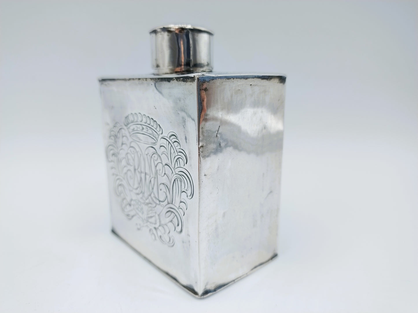 Zilveren theebus, A. de Rooy, Amsterdam, 1747