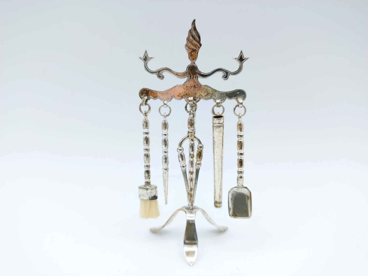 Oak room with 21 silver miniatures, Schoonhoven ca. 1975