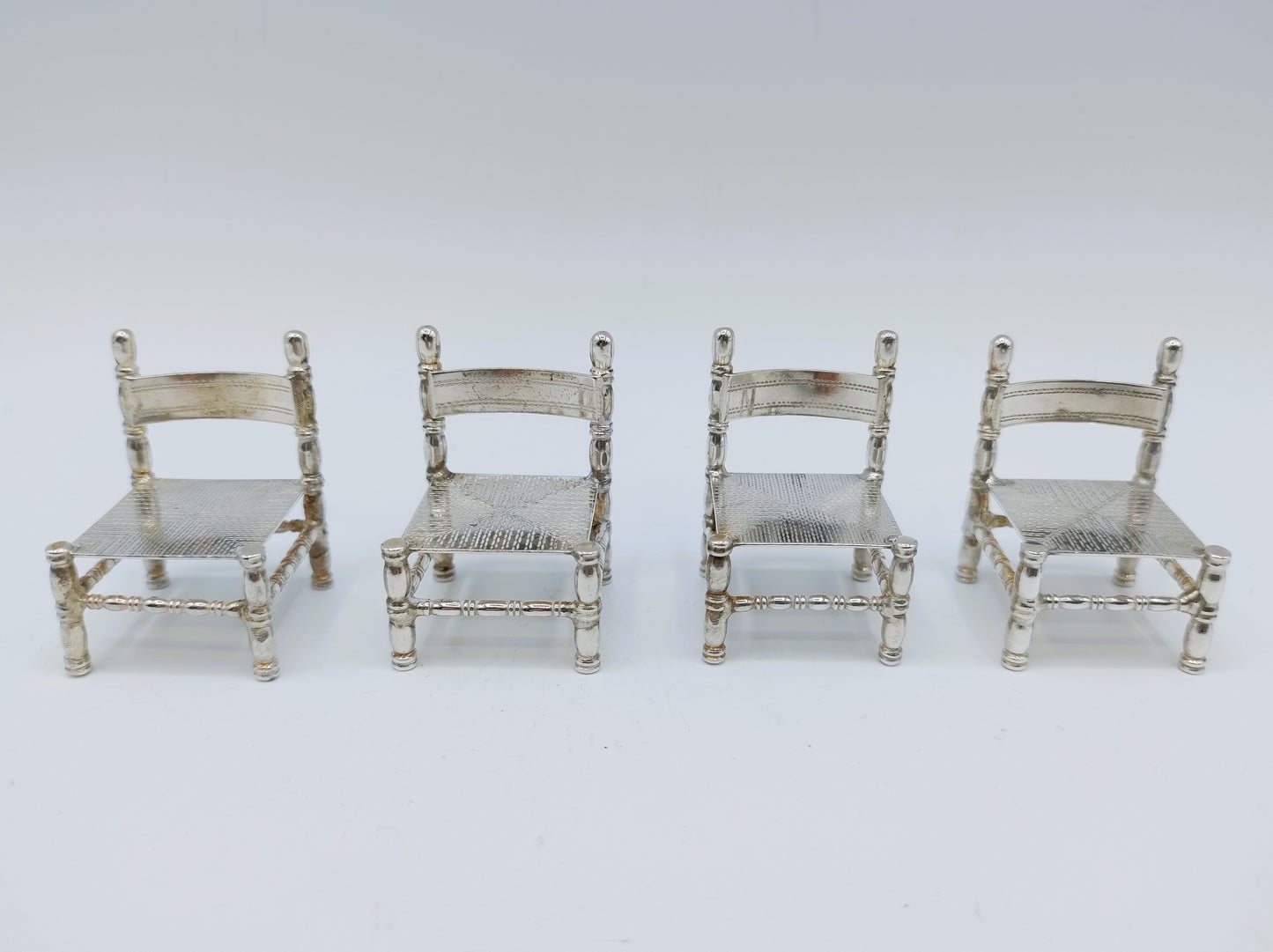 Oak room with 21 silver miniatures, Schoonhoven ca. 1975