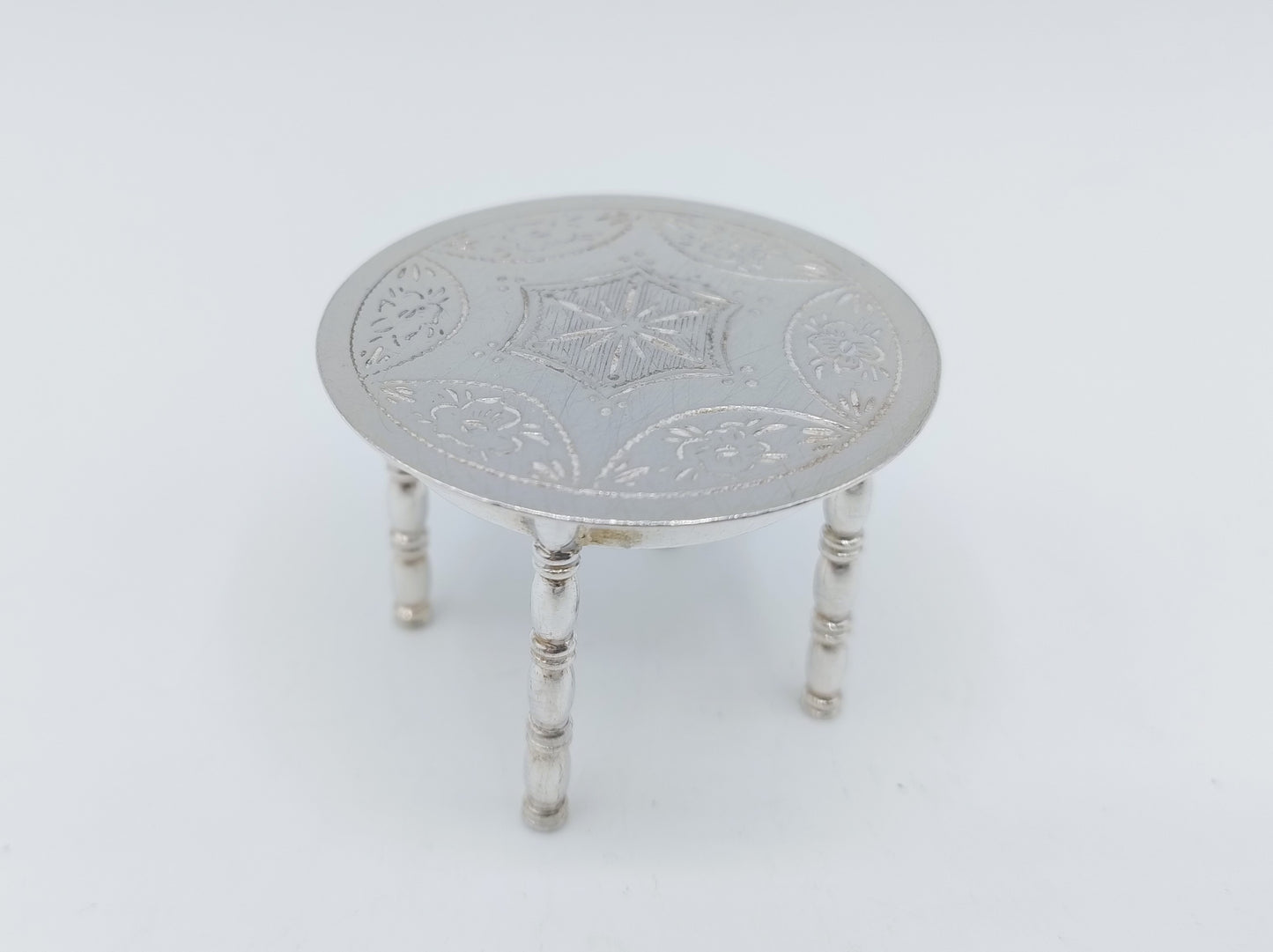 Oak room with 21 silver miniatures, Schoonhoven ca. 1975