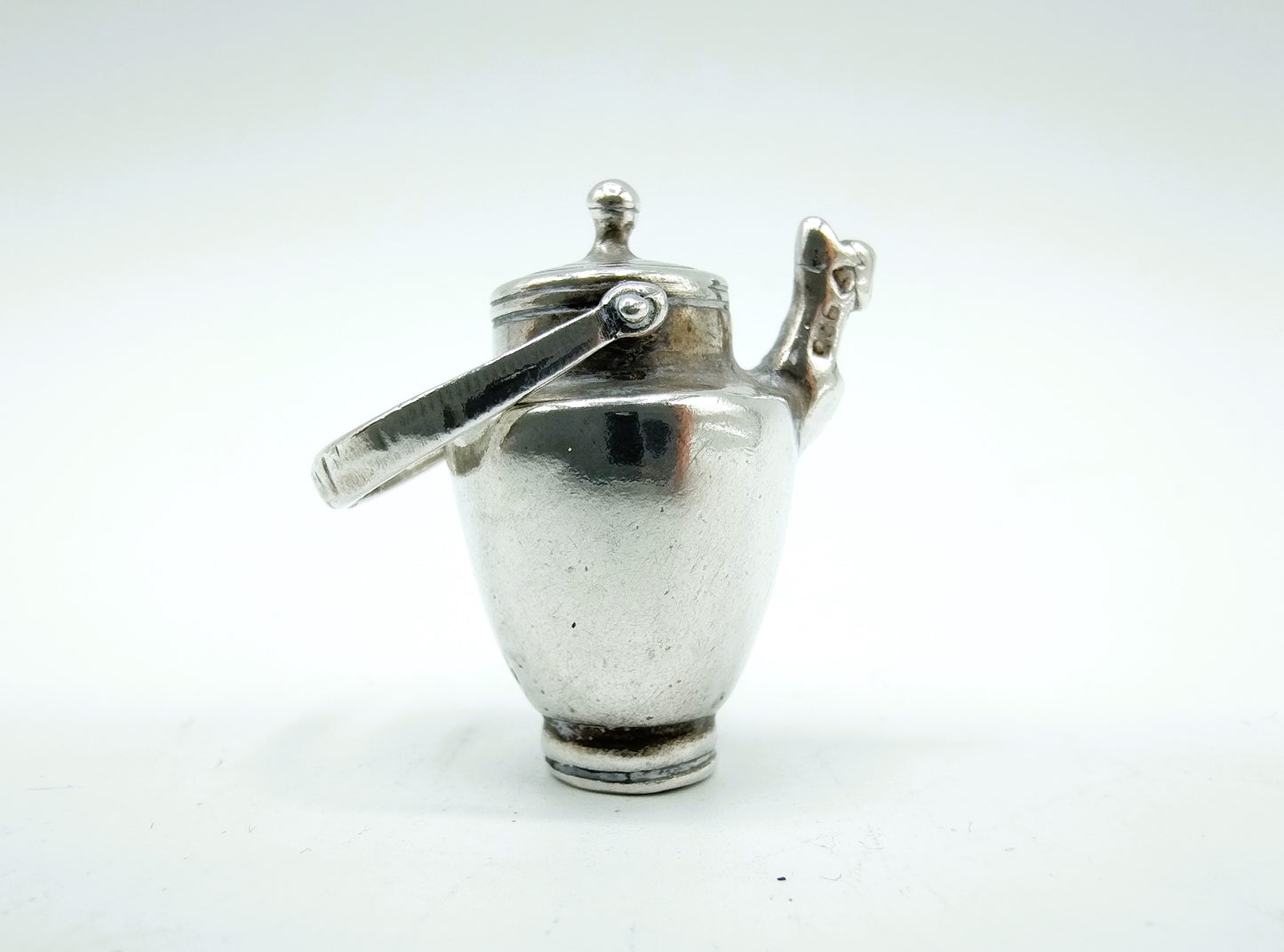 Oak room with 21 silver miniatures, Schoonhoven ca. 1975
