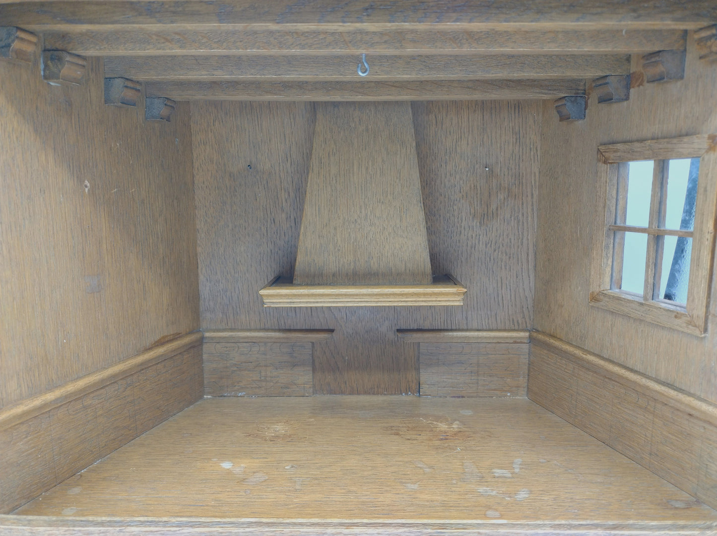 Oak room with 21 silver miniatures, Schoonhoven ca. 1975
