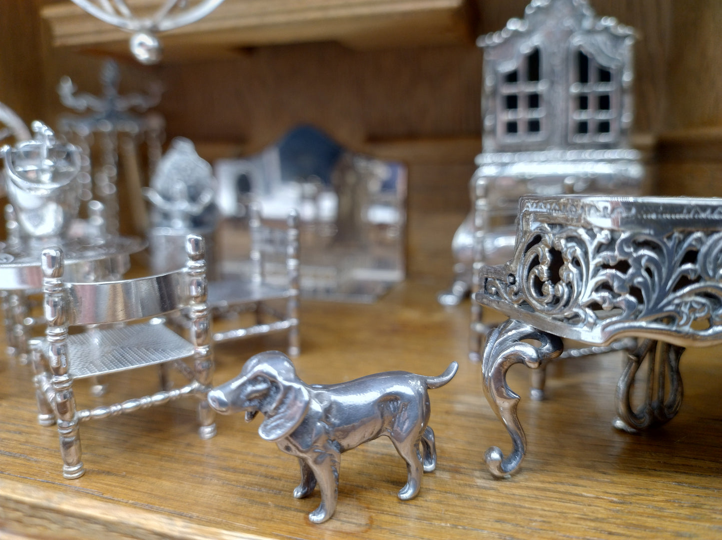 Oak room with 21 silver miniatures, Schoonhoven ca. 1975
