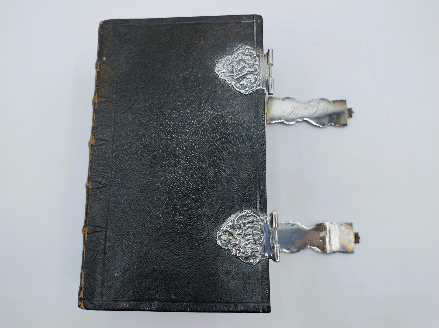 Bijbel met zilveren sloten, N. Teuter, Amsterdam, ca. 1800