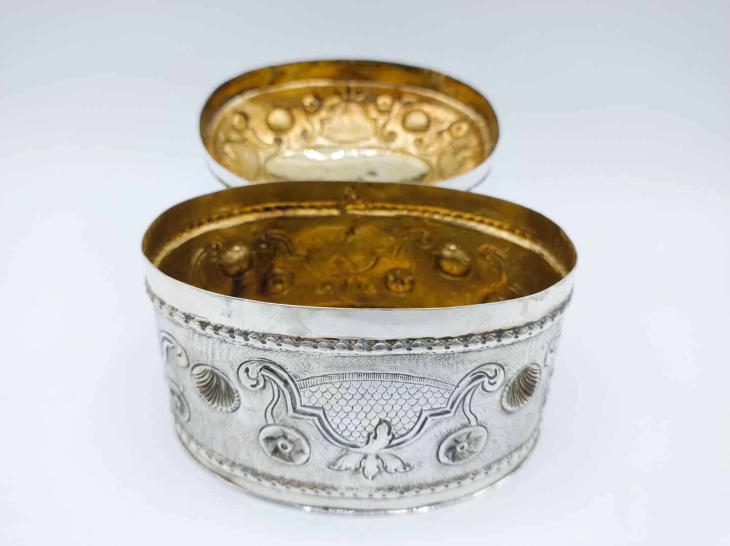 Zilveren theebus, A. Akersloot, Haarlem, 1740