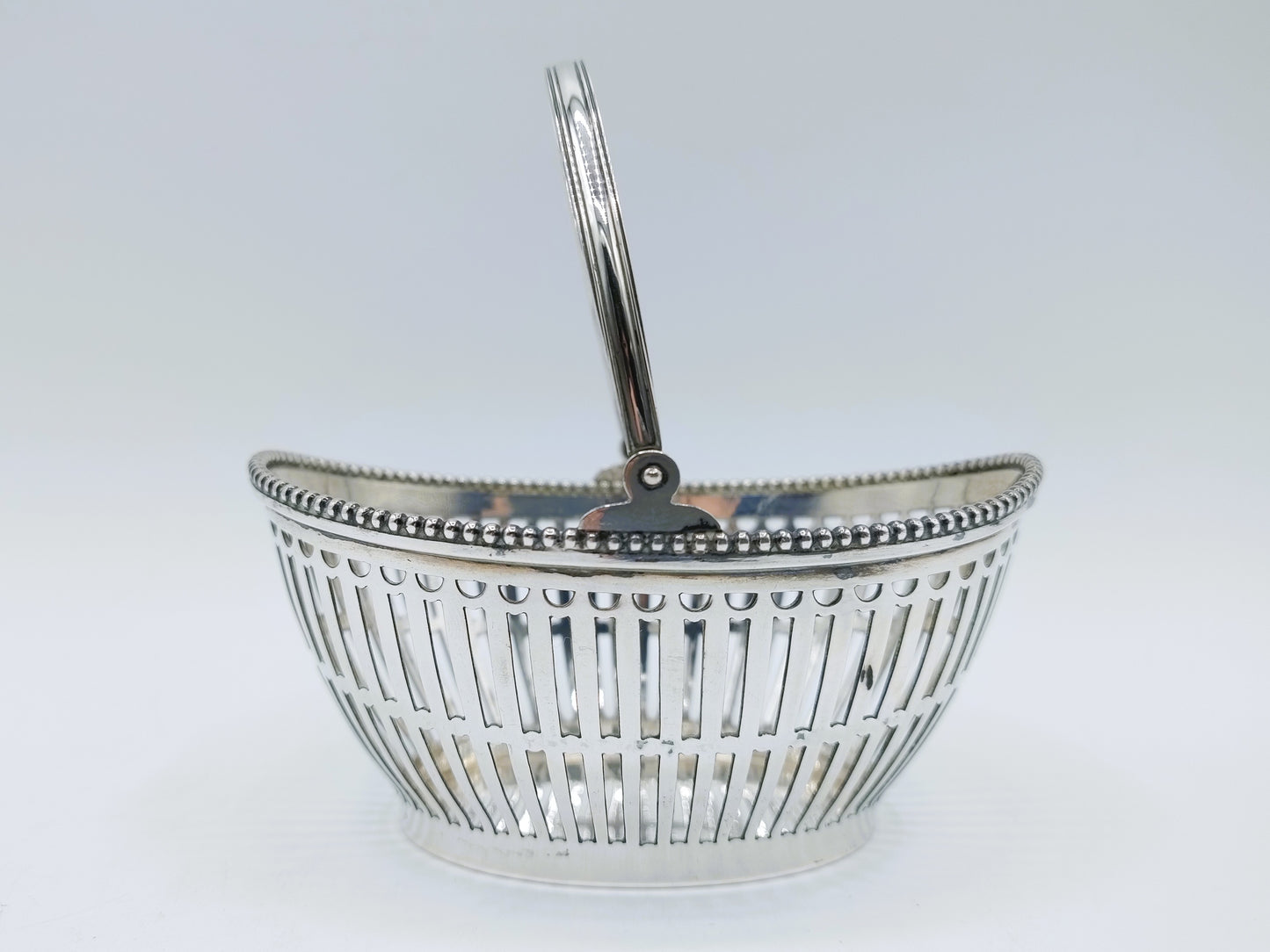 Silver ball basket, D. and I. Vos and A. Schoorl, Haarlem, 1919