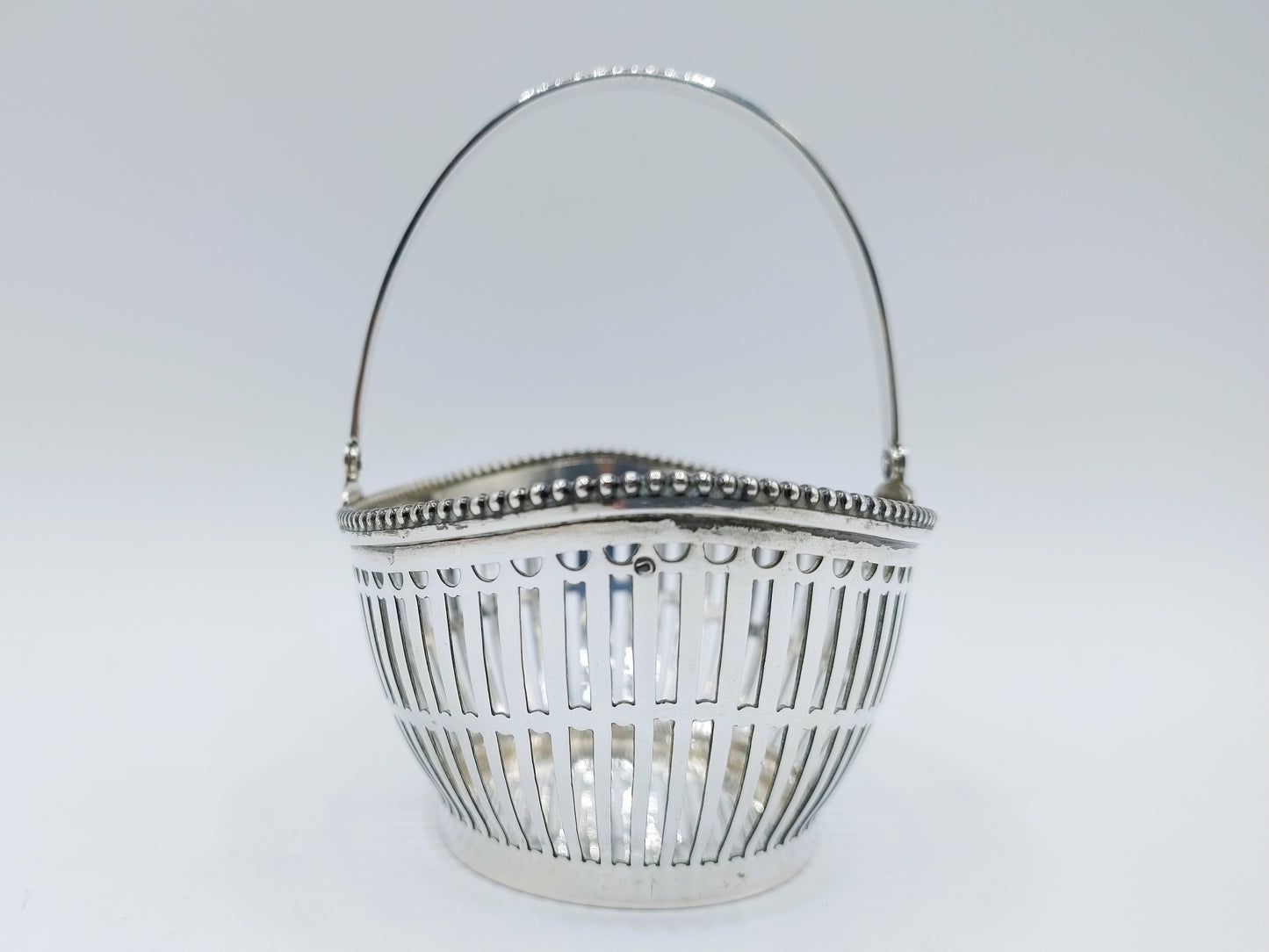Silver ball basket, D. and I. Vos and A. Schoorl, Haarlem, 1919