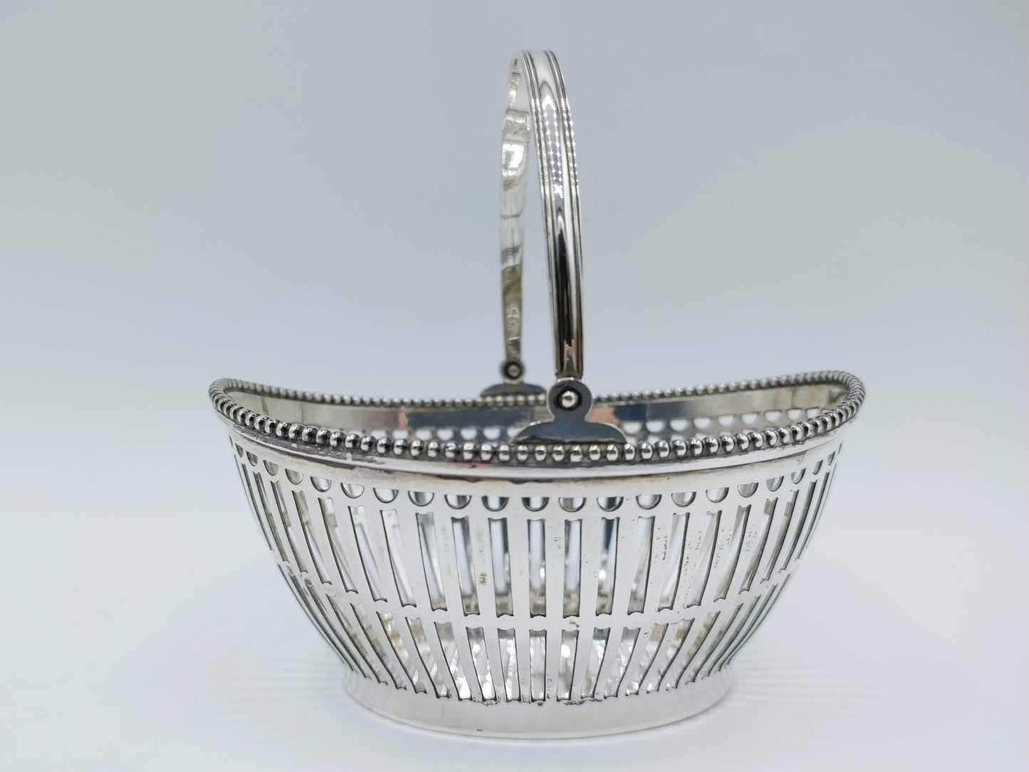 Silver ball basket, D. and I. Vos and A. Schoorl, Haarlem, 1919