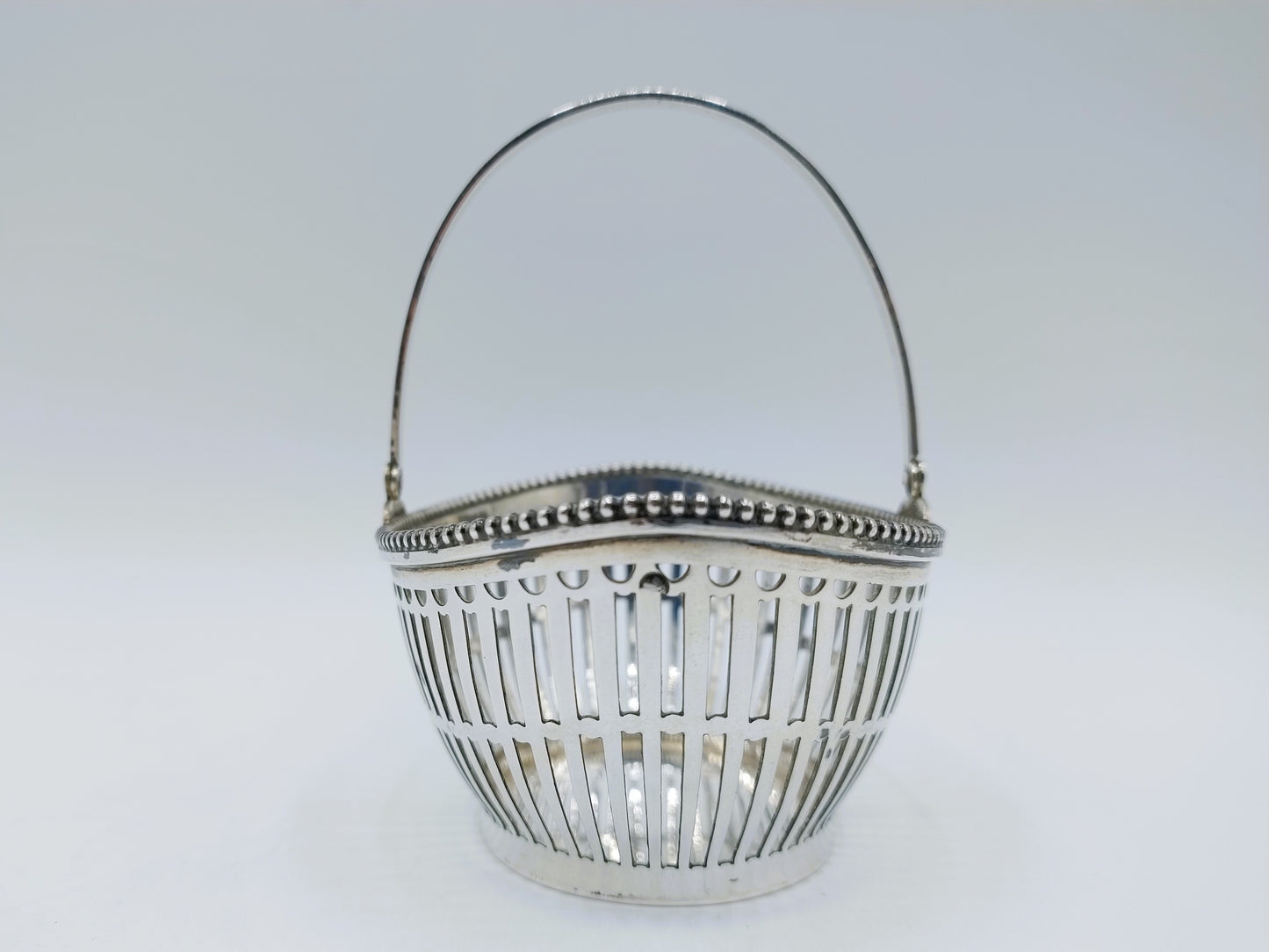 Silver ball basket, D. and I. Vos and A. Schoorl, Haarlem, 1919