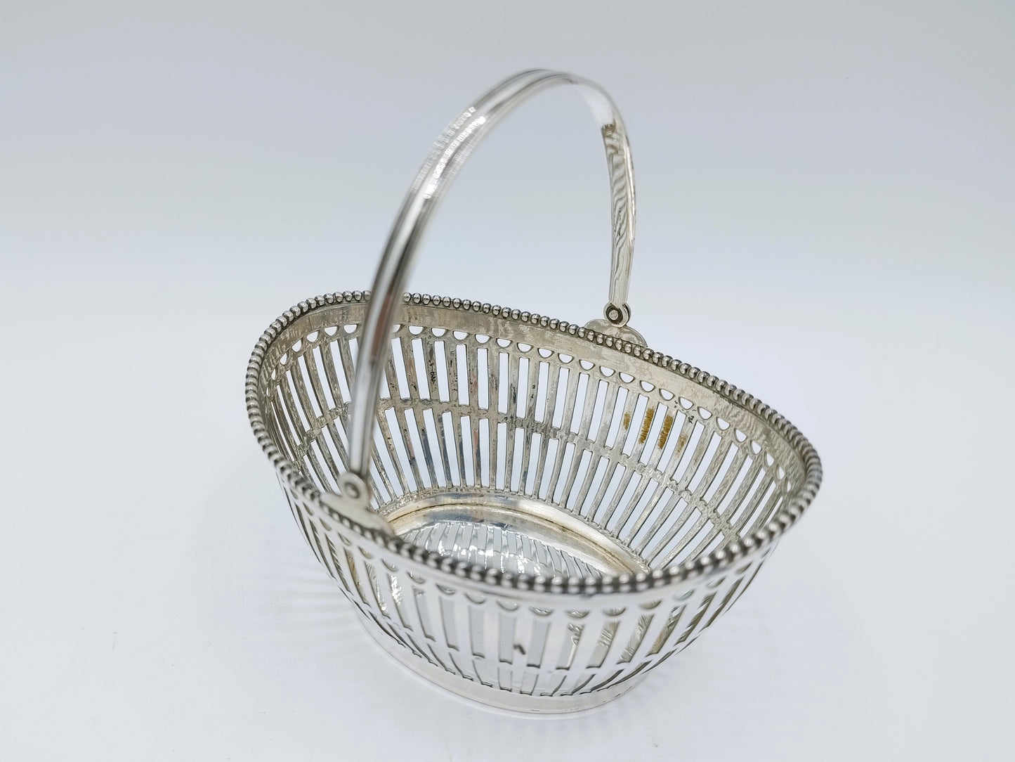 Silver ball basket, D. and I. Vos and A. Schoorl, Haarlem, 1919