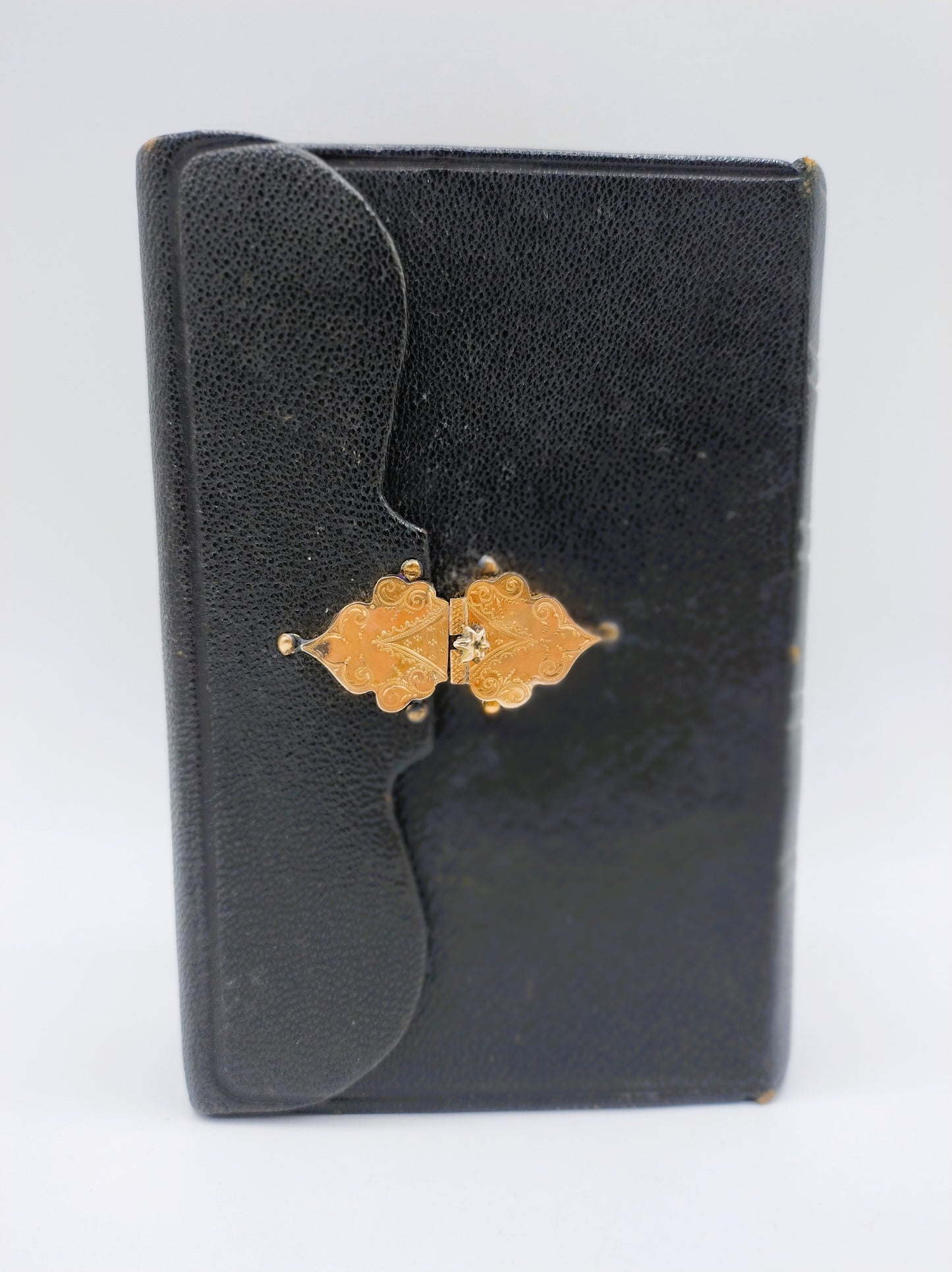 Bible with gold clip lock, LJ Veerman, Fa. Haeseker, 19th century