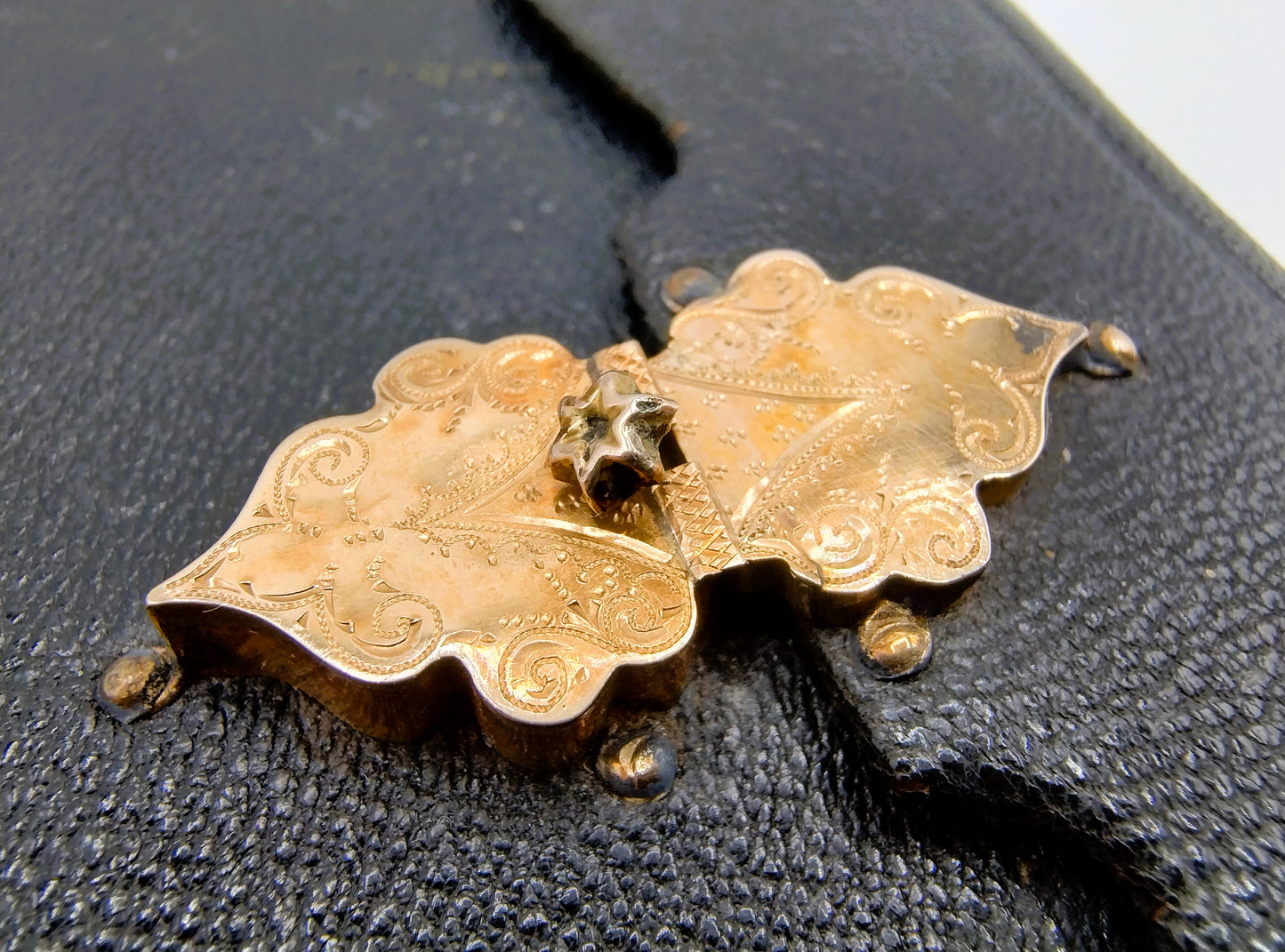 Bible with gold clip lock, LJ Veerman, Fa. Haeseker, 19th century