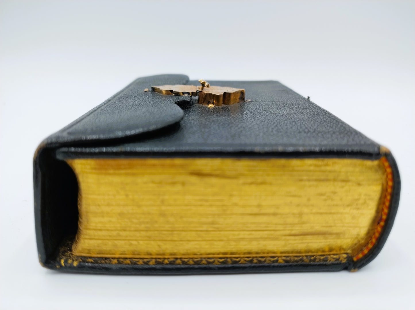 Bible with gold clip lock, LJ Veerman, Fa. Haeseker, 19th century