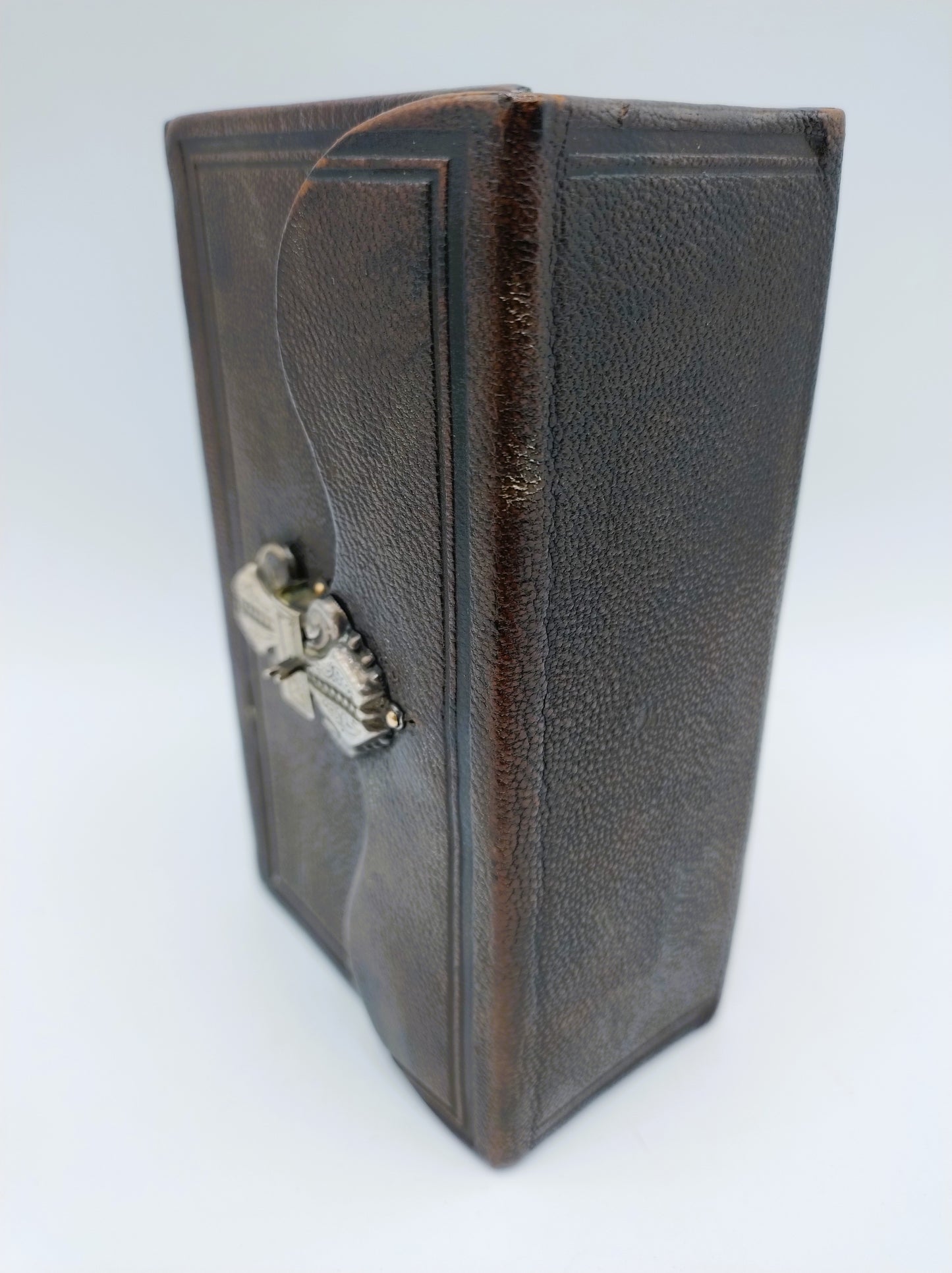 Bible with silver snap lock, 1909
