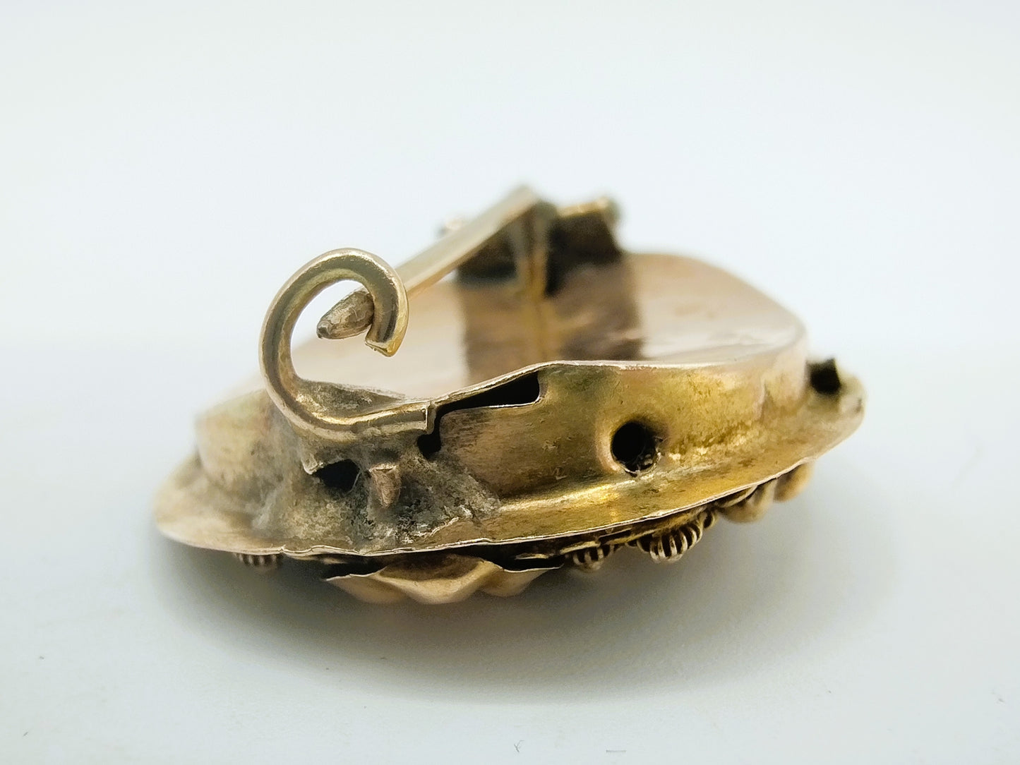 Gold brooch, traditional costume, 19th century