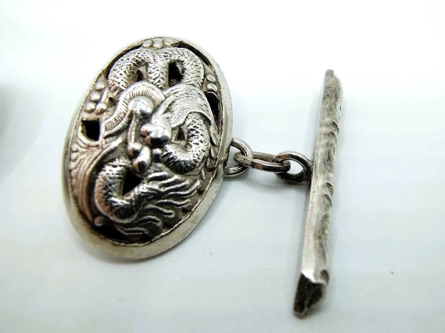 Silberne Manschettenknöpfe mit Schlangenmotiv, 900