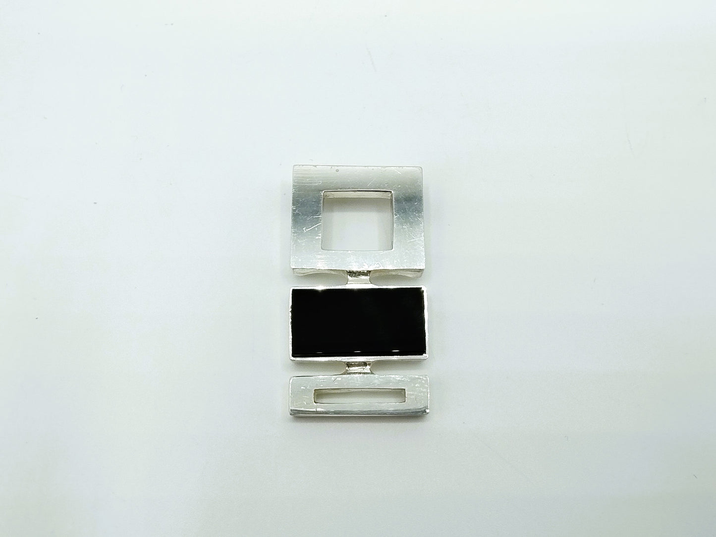 Silver design pendant with Onyx, 835