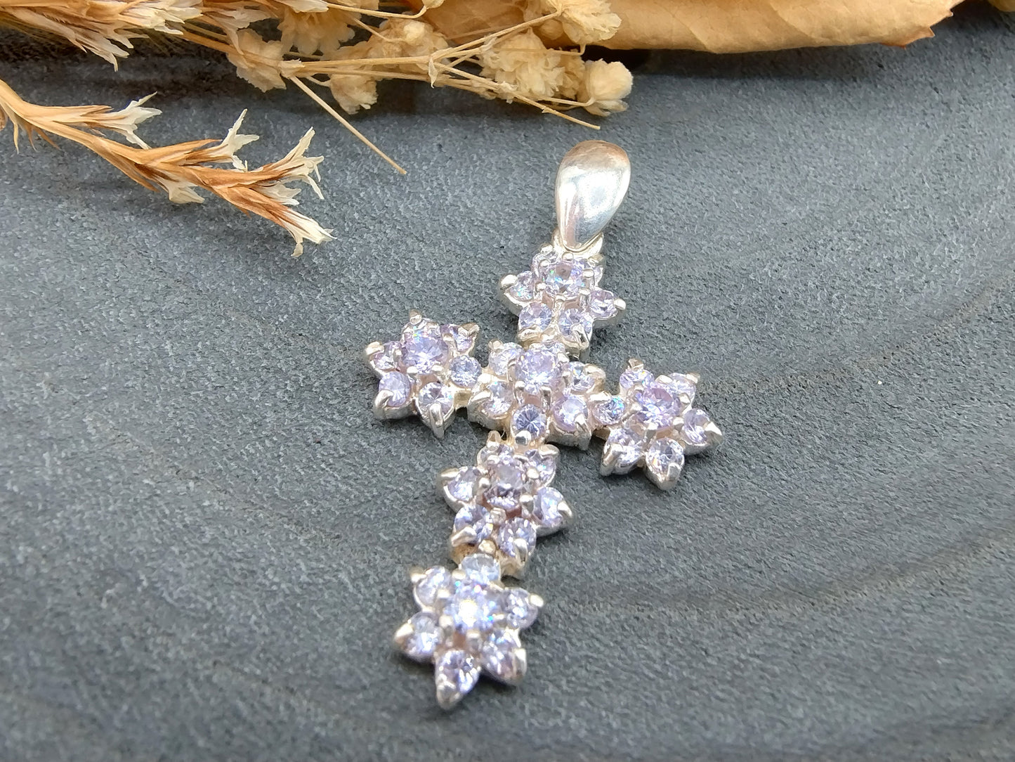 Silver cross pendant set with brilliant cut stones, 925