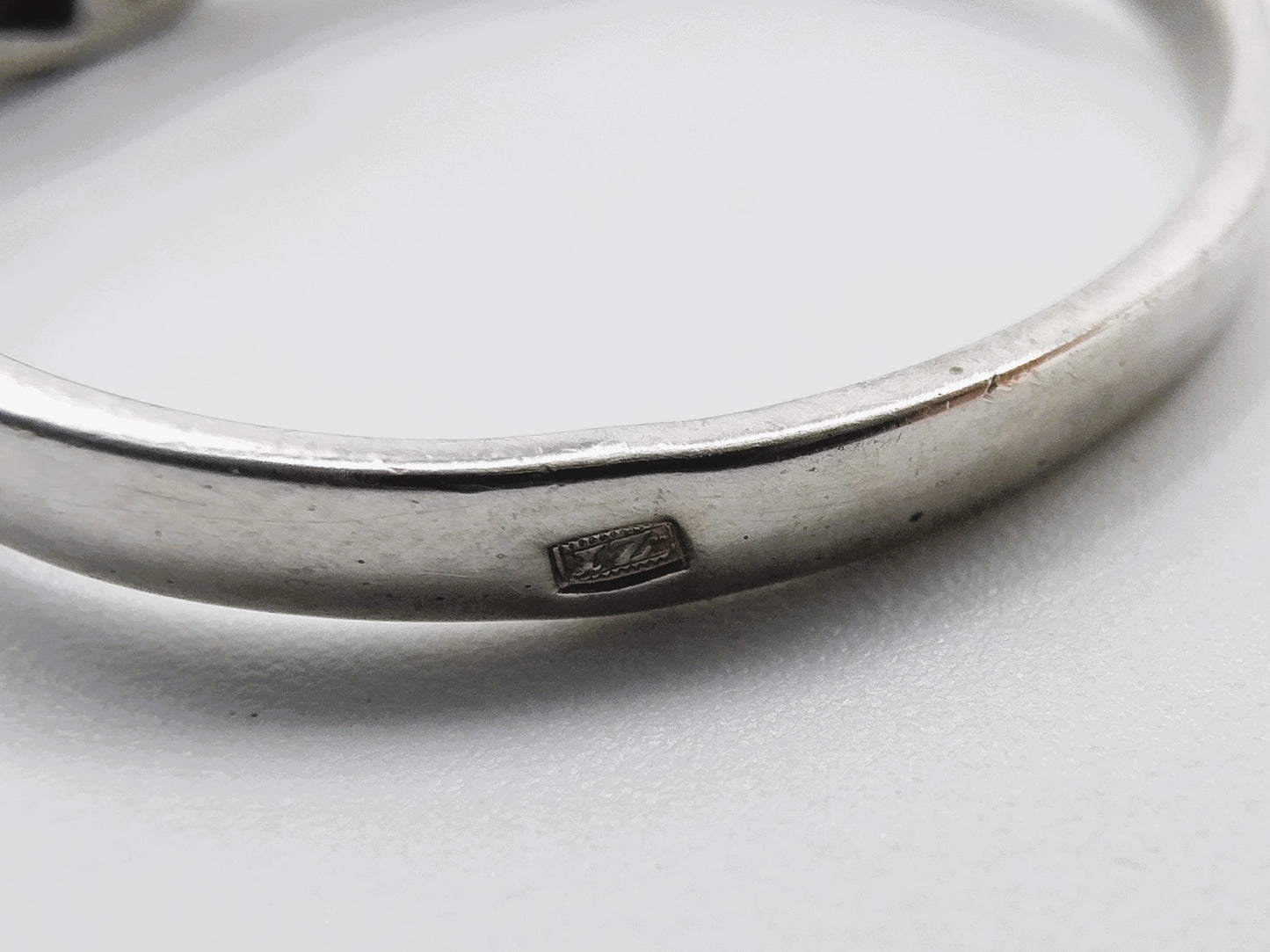 Silberring mit Zirkonia besetzt, 17,75 mm, 925