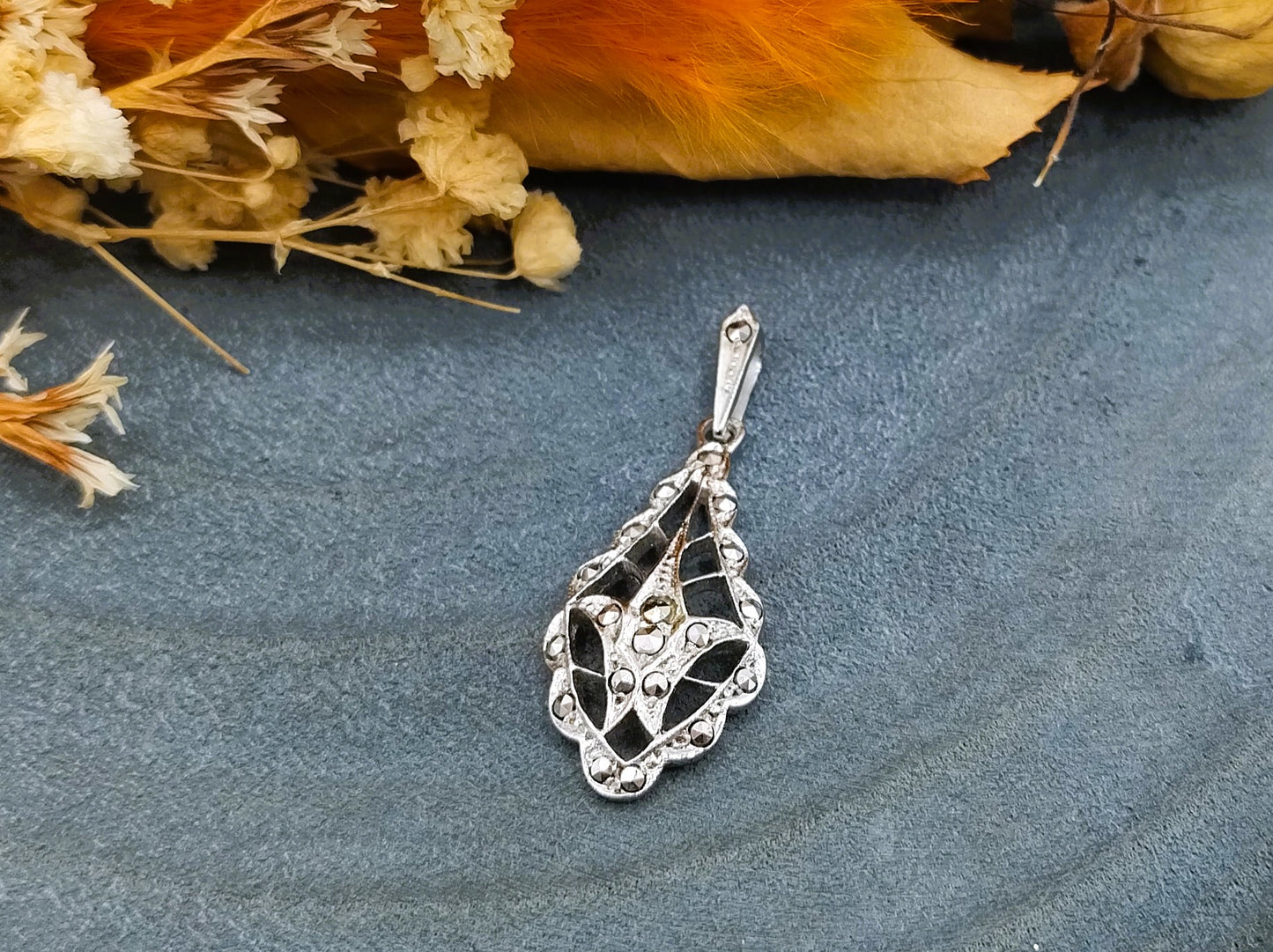 Silver pendant with marcasite, 835