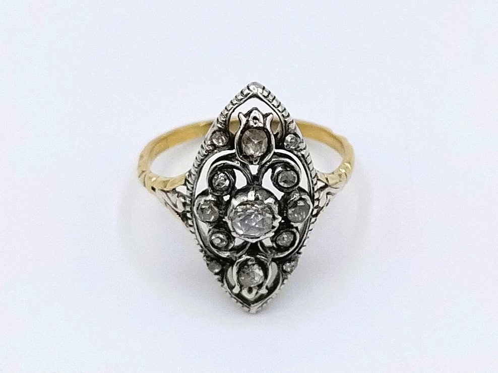 Gold ring set with rose diamonds, 18 mm.