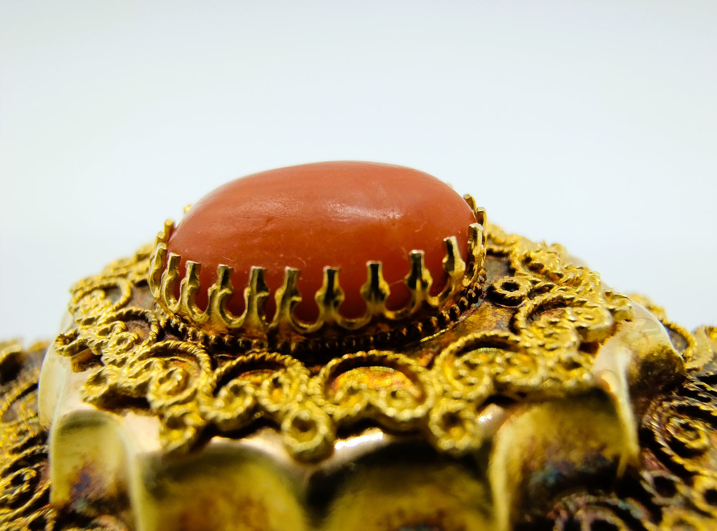 Gold brooch with blood coral, 19th century
