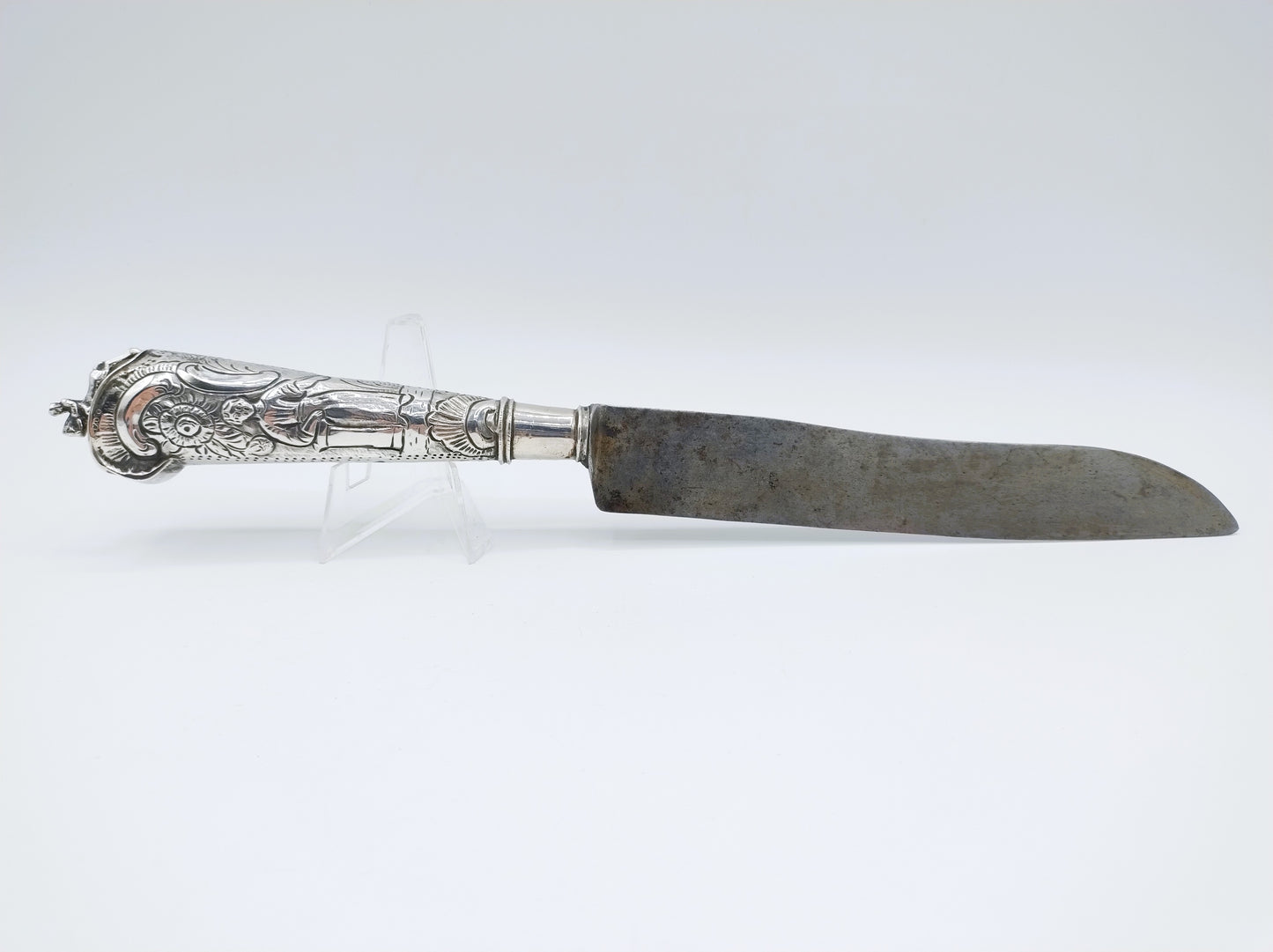 Antiek mes met zilveren heft, A. Offringa, Huizum, 18e eeuws.