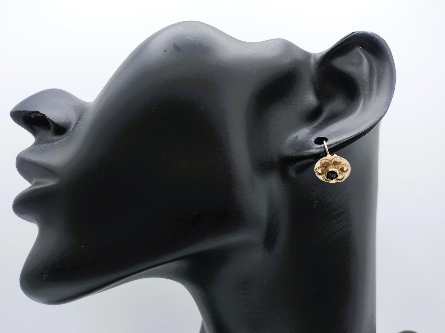 Silver mourning earrings with jets