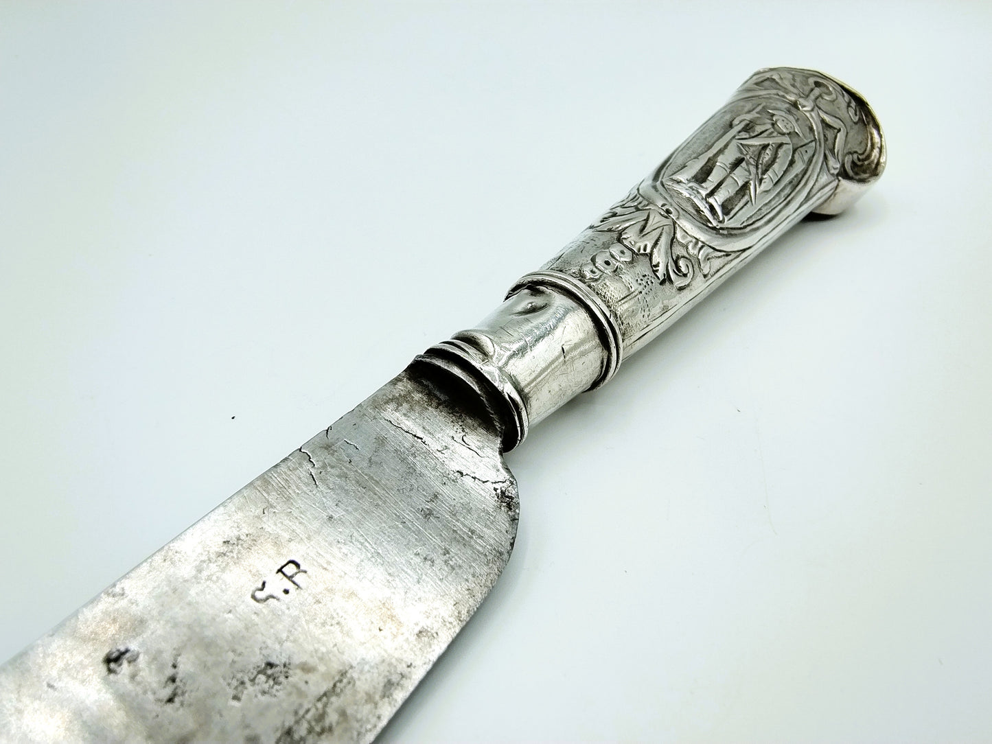 Holländisches Messer mit silbernem Griff, Soldaten, 18. Jahrhundert