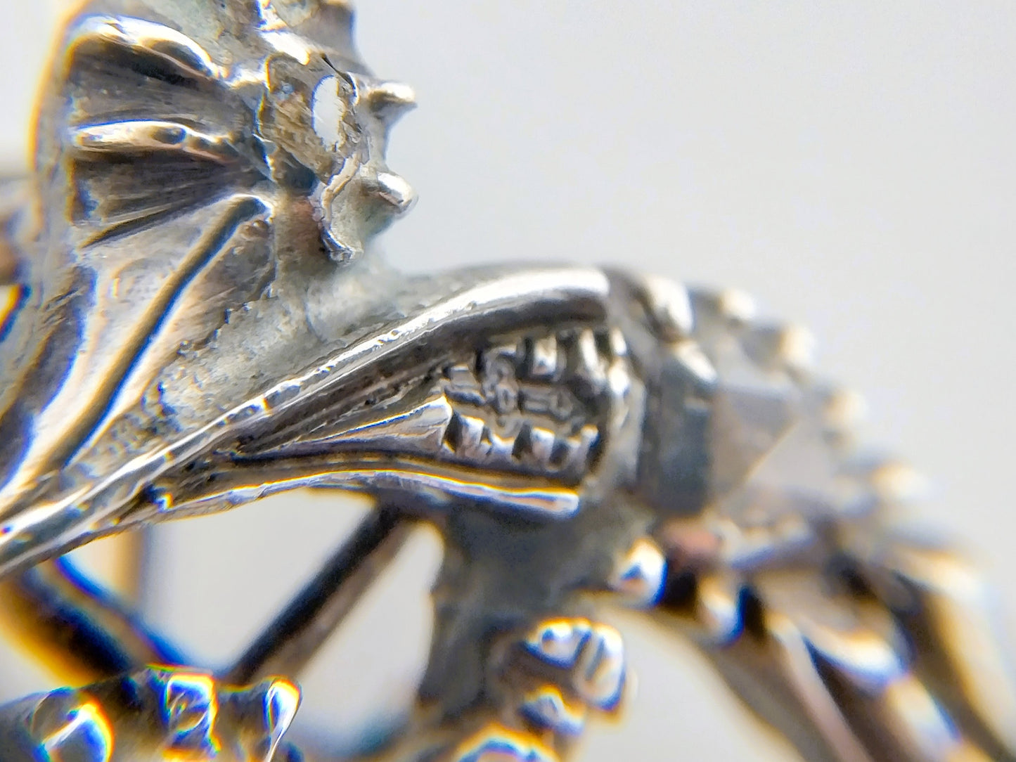 Silver feather brooch set with 19 rose diamonds, 19th century