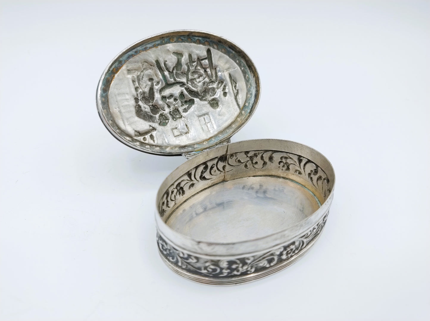 Zilveren snuifdoosje, D. en I. Vos en A. Schoorl, Haarlem, ca. 1920
