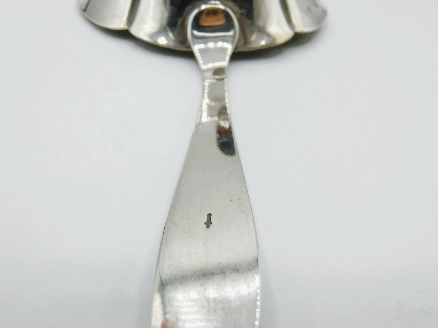 Zilveren theezeefje, Fa. Gerritsen, van Kempen, Zeist, 1947