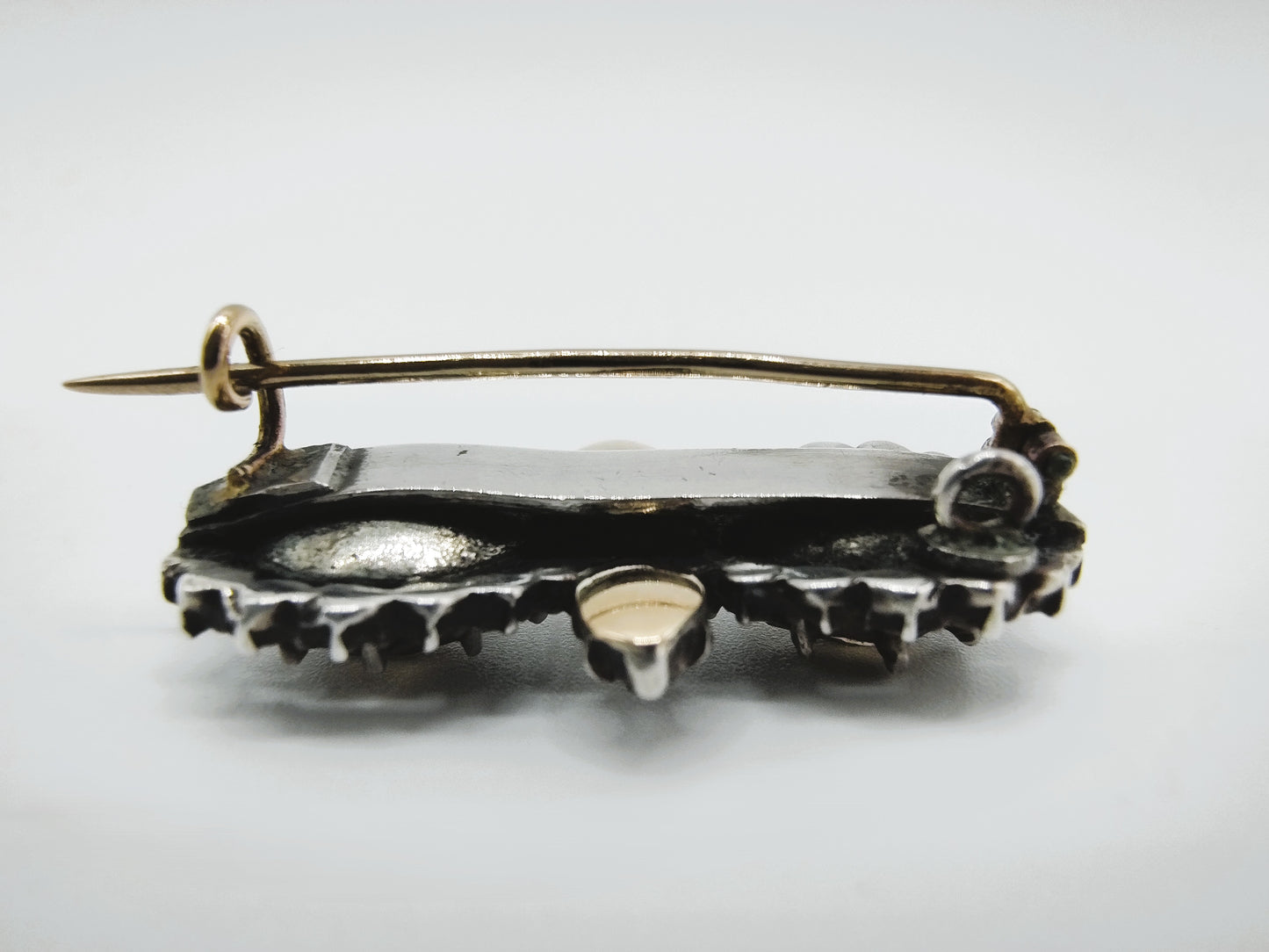 Gold/silver brooch set with rose diamonds (approx. 2.00 ct)