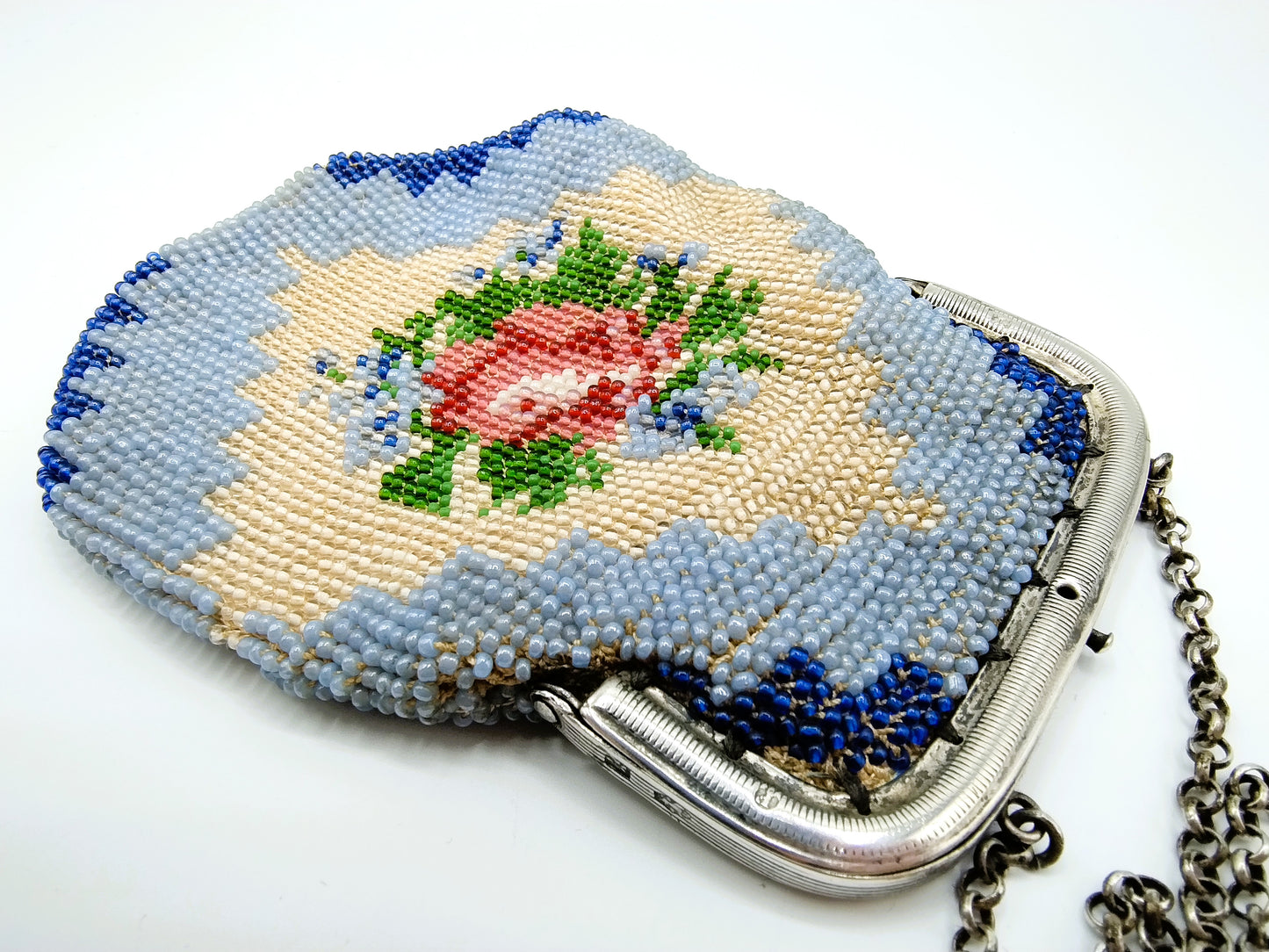 Silver purse clasp with beaded bag, 1840