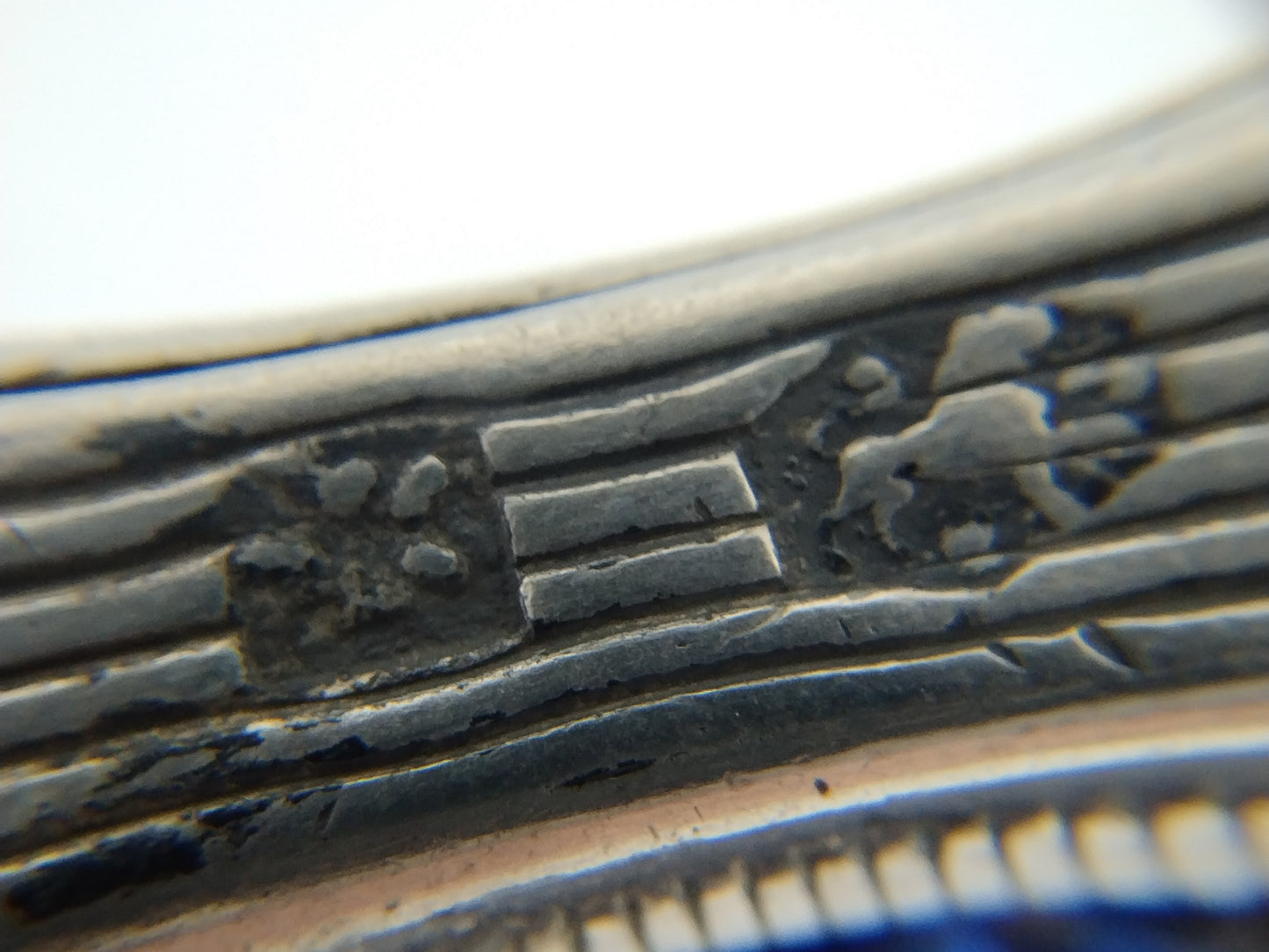 Silver purse clasp with beaded bag, 1840