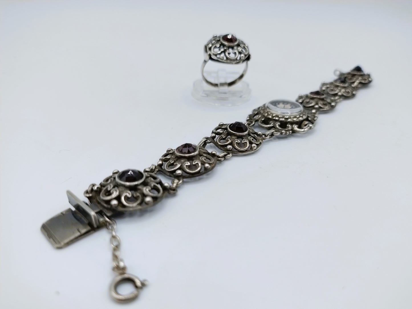 Zilveren dameshorloge, Lasita Quartz, 16 cm + zilveren ring met granaat, 18 mm