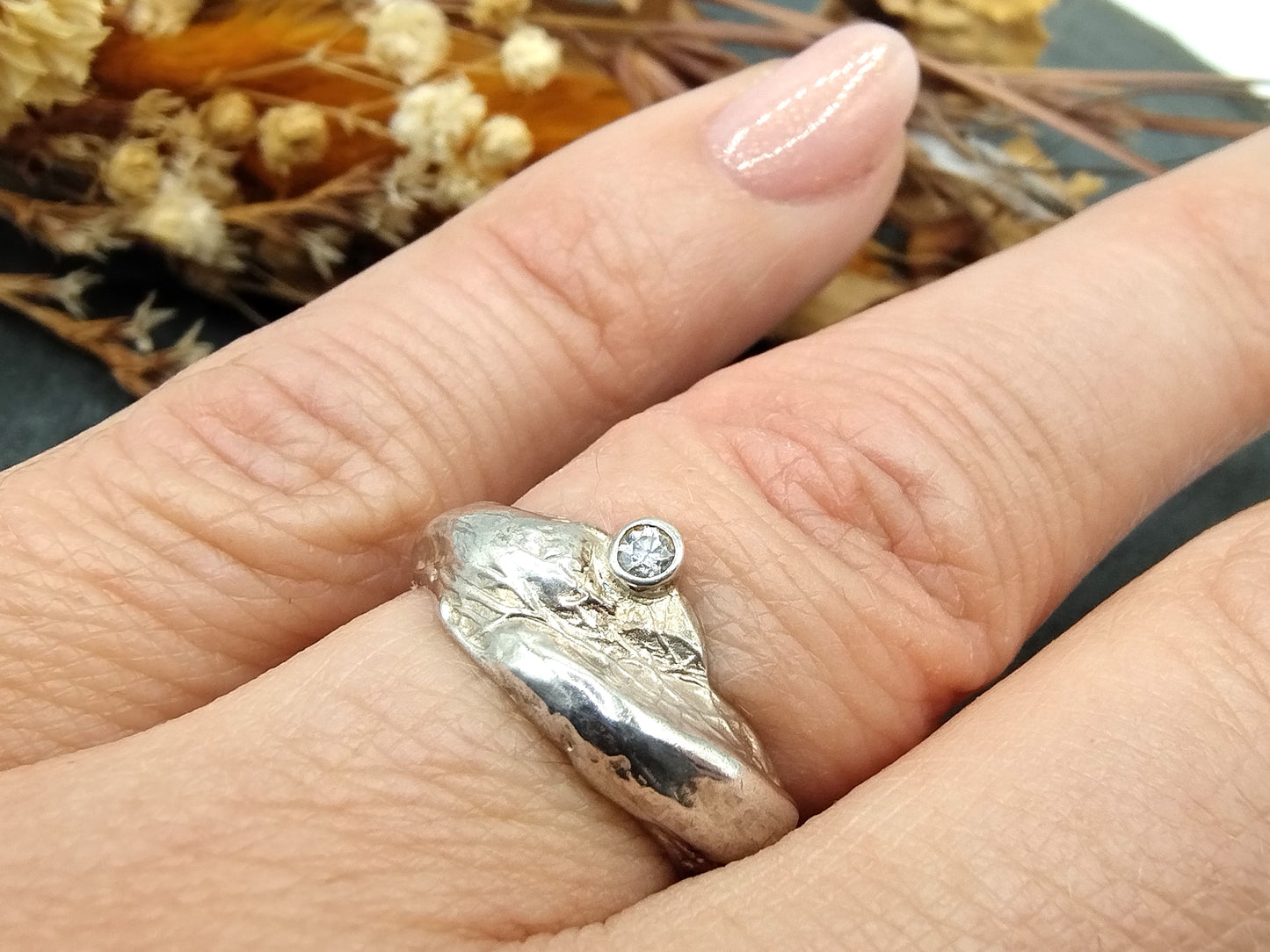 Silver design ring with zirconia, 17.5 mm